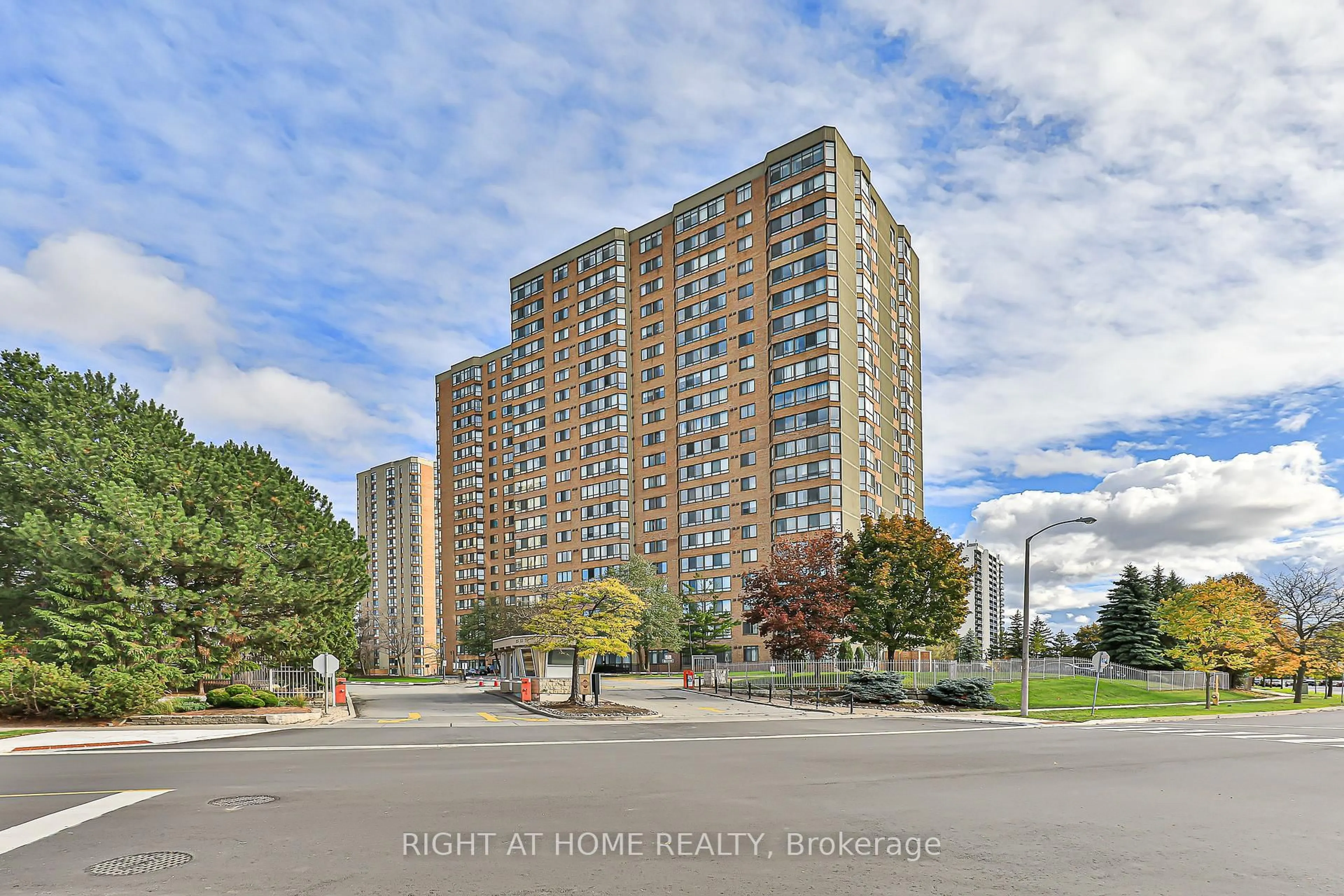 Unknown for 55 Bamburgh Circ #802, Toronto Ontario M1W 3V4