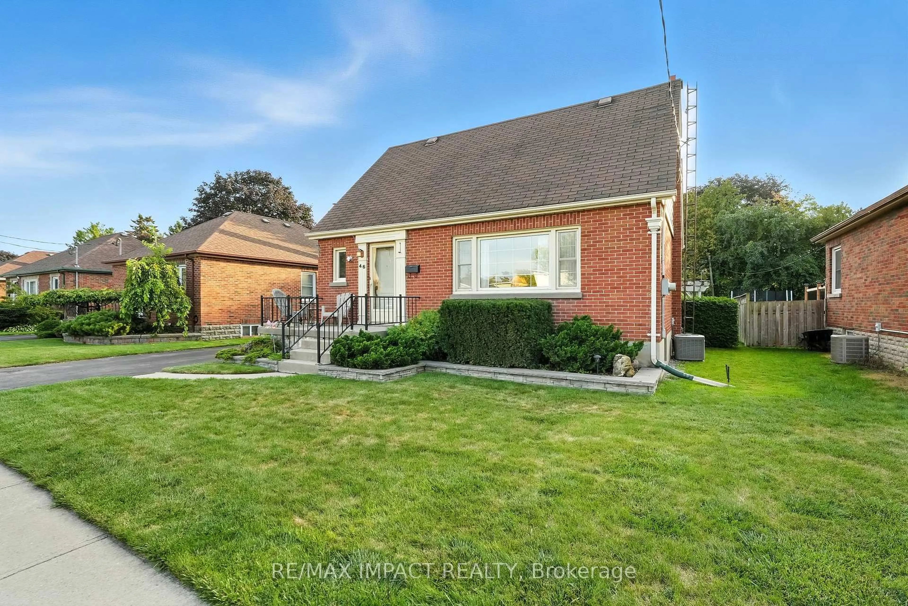 Home with brick exterior material, street for 46 Simpson Ave, Clarington Ontario L1C 2H8