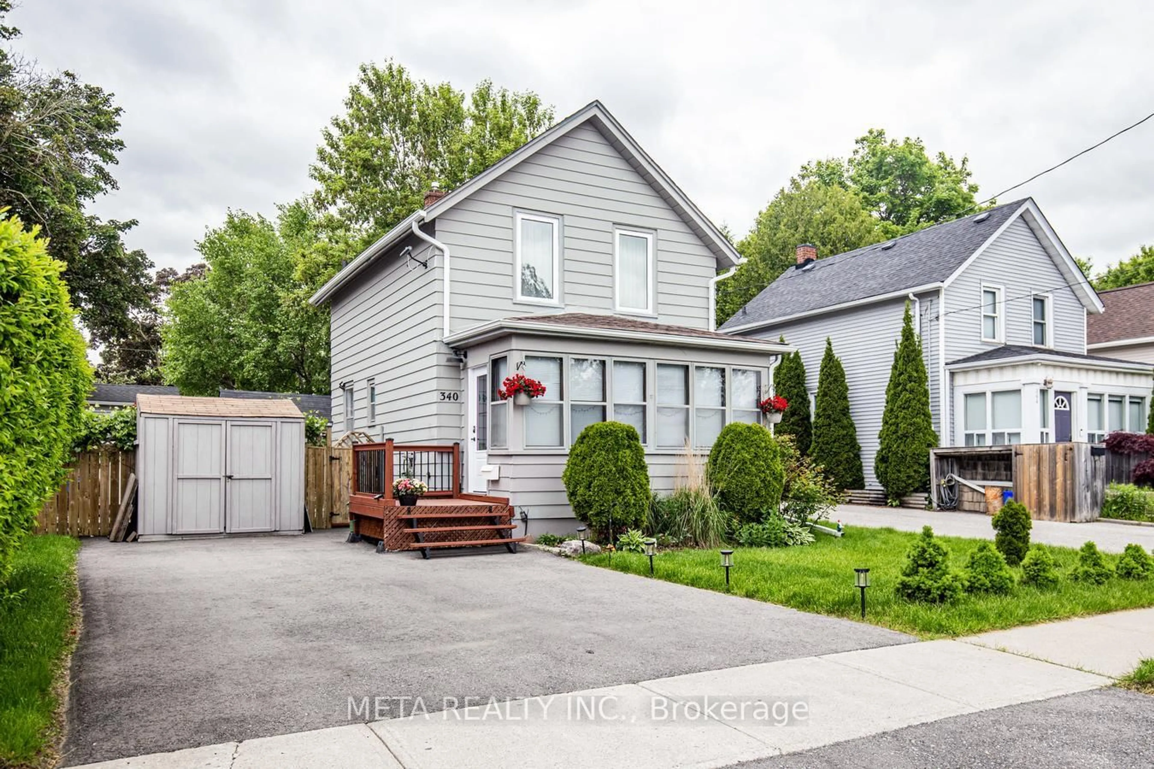 Home with vinyl exterior material, street for 340 French St, Oshawa Ontario L1G 5N7