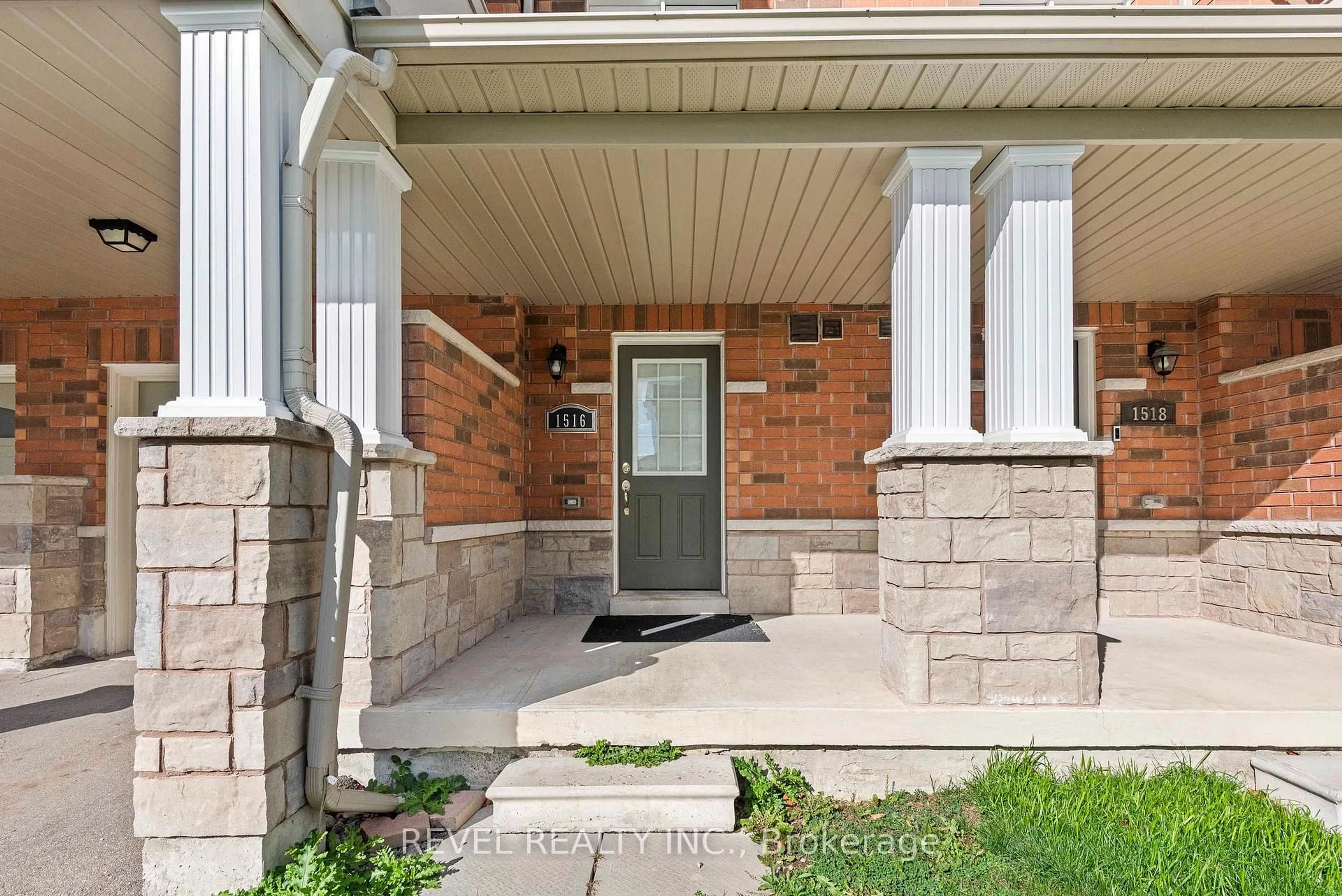 Unknown for 1516 Shepway Mews, Pickering Ontario L1X 0C7