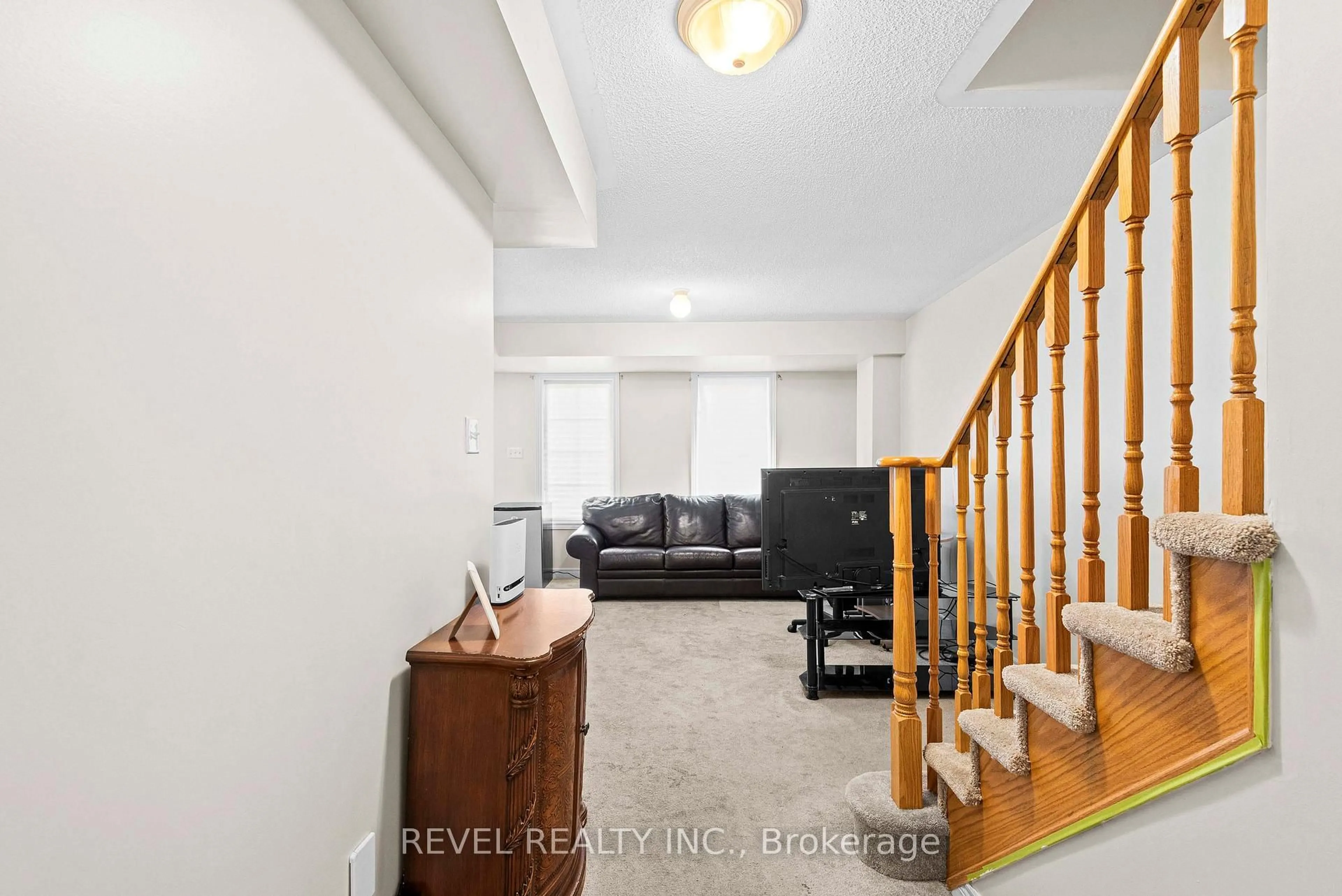 Unknown for 1516 Shepway Mews, Pickering Ontario L1X 0C7