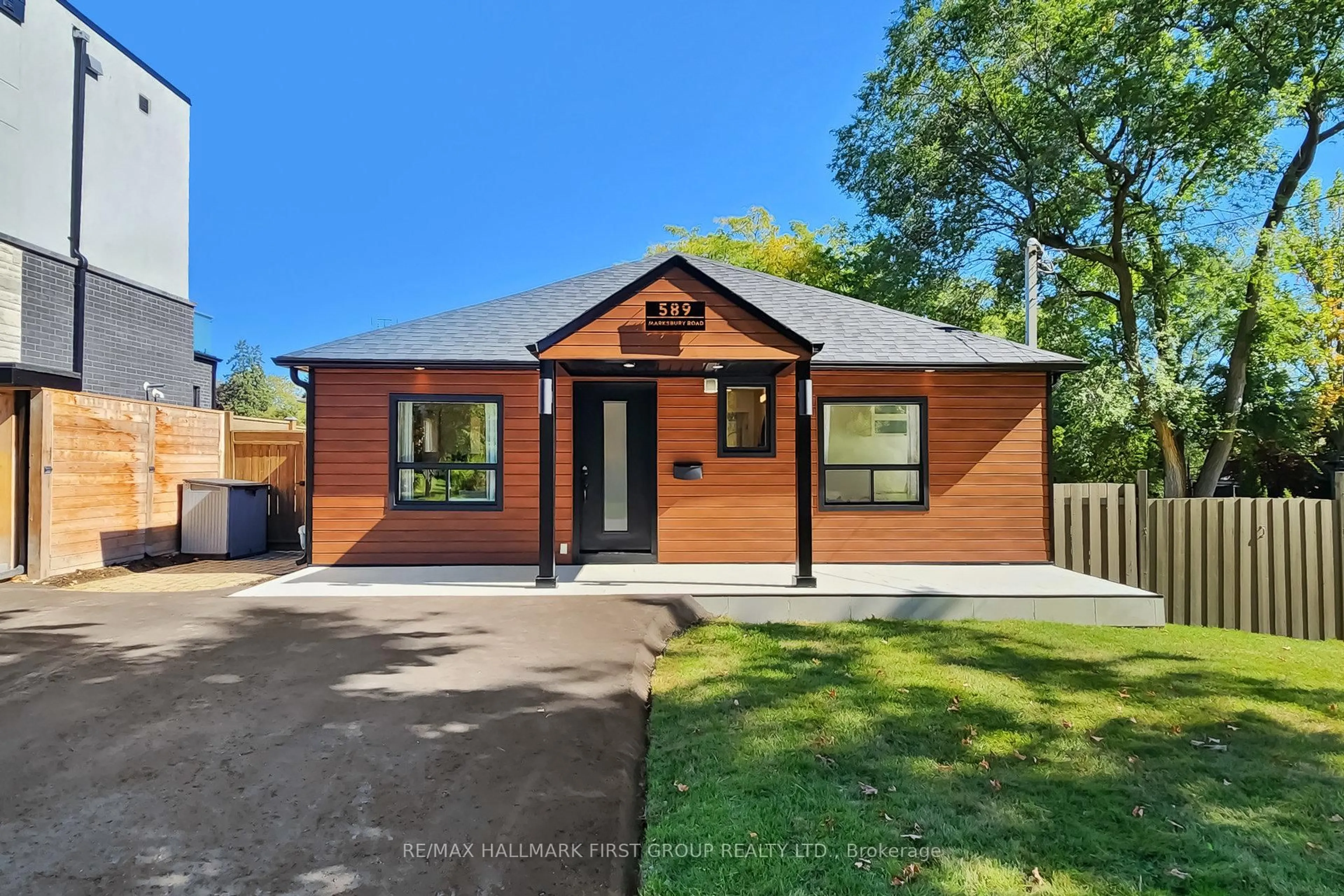 Home with brick exterior material, street for 589 Marksbury Rd, Pickering Ontario L1W 2T1