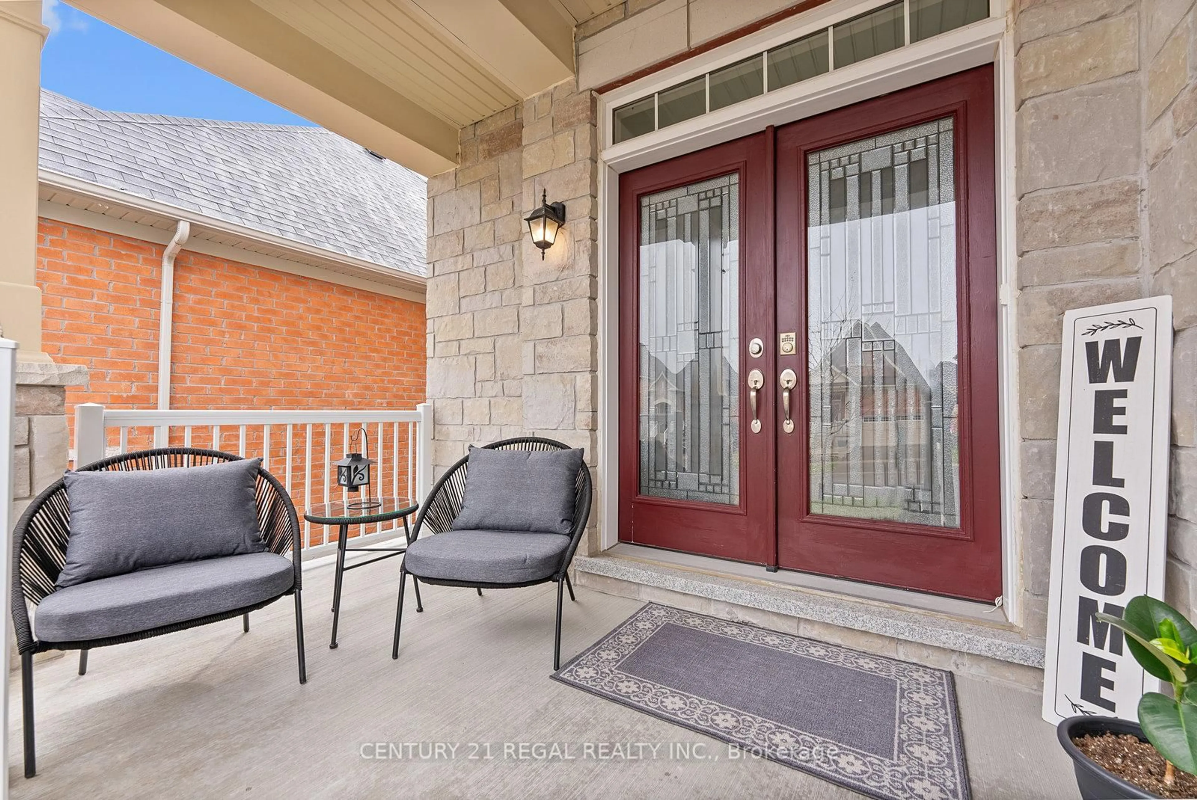 Patio, street for 38 Lyle Dr, Clarington Ontario L1C 0V8