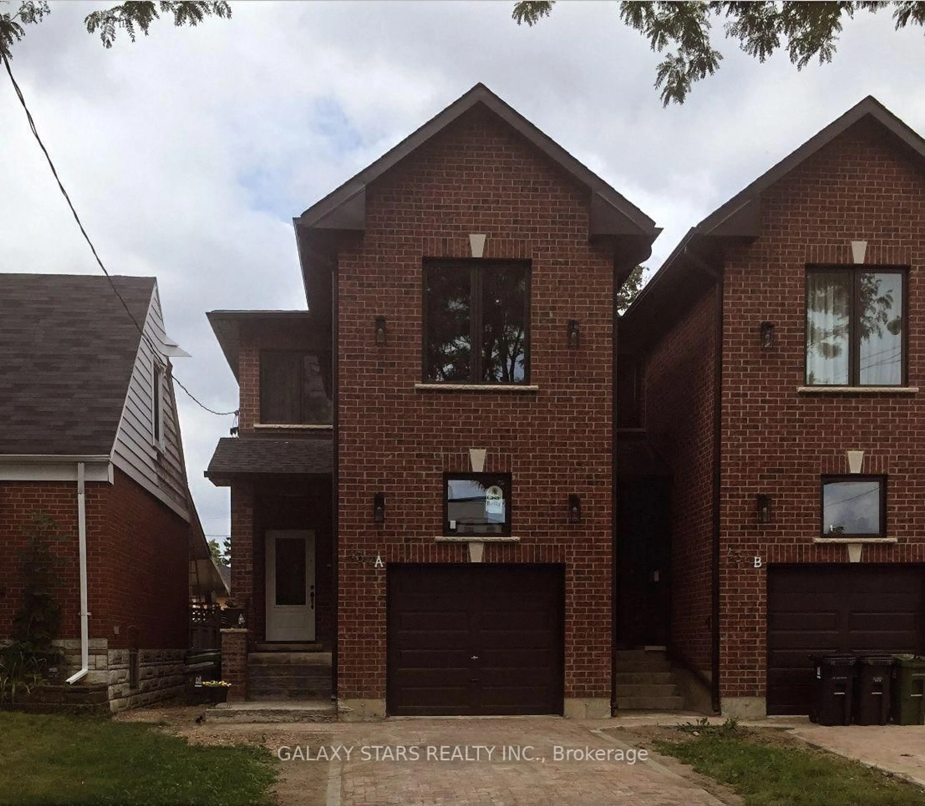 Home with brick exterior material, street for 434A Midland Ave, Toronto Ontario M1N 4A5