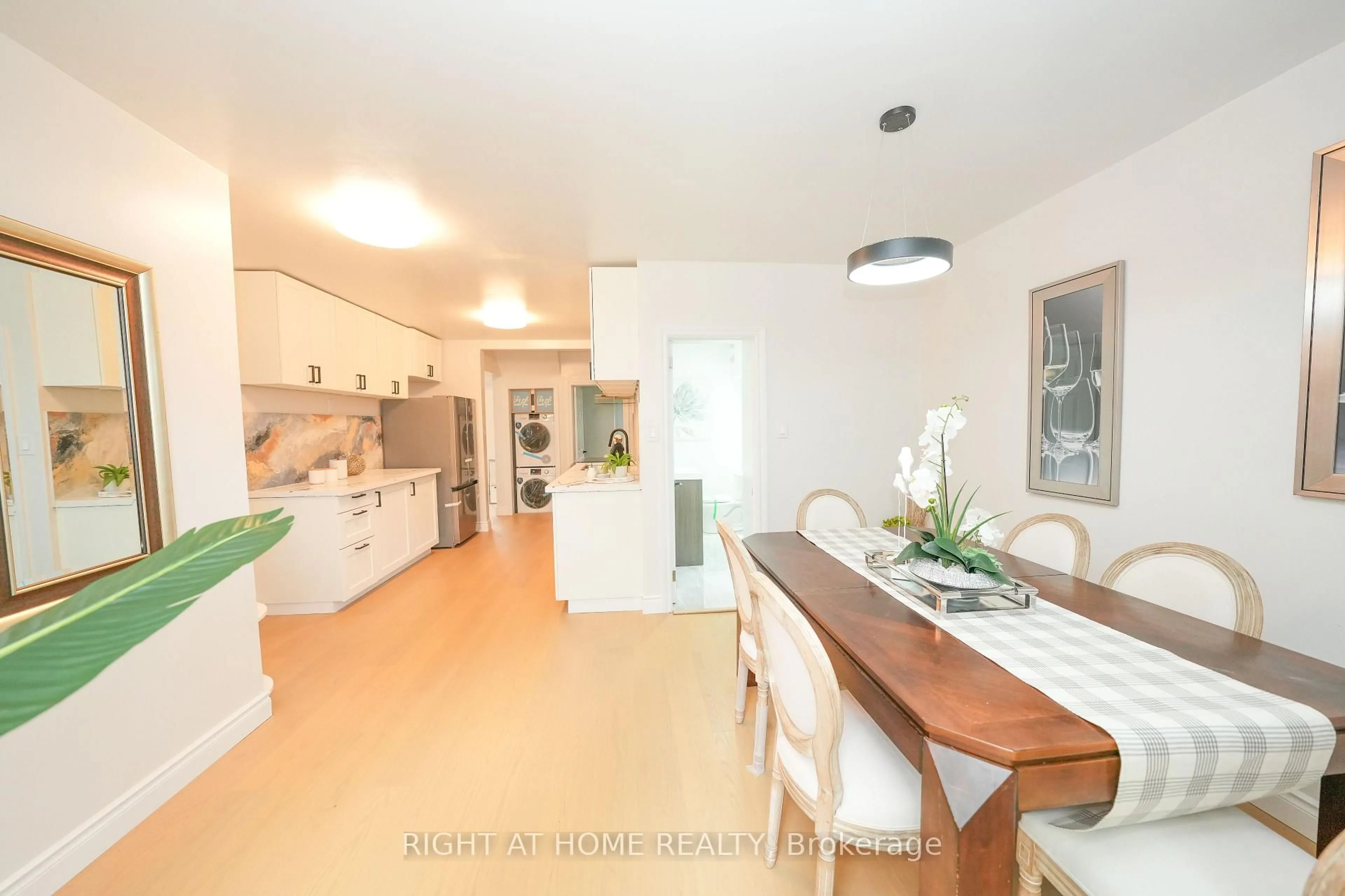 Open concept kitchen, unknown for 149 Dorset Rd, Toronto Ontario M1M 2T5