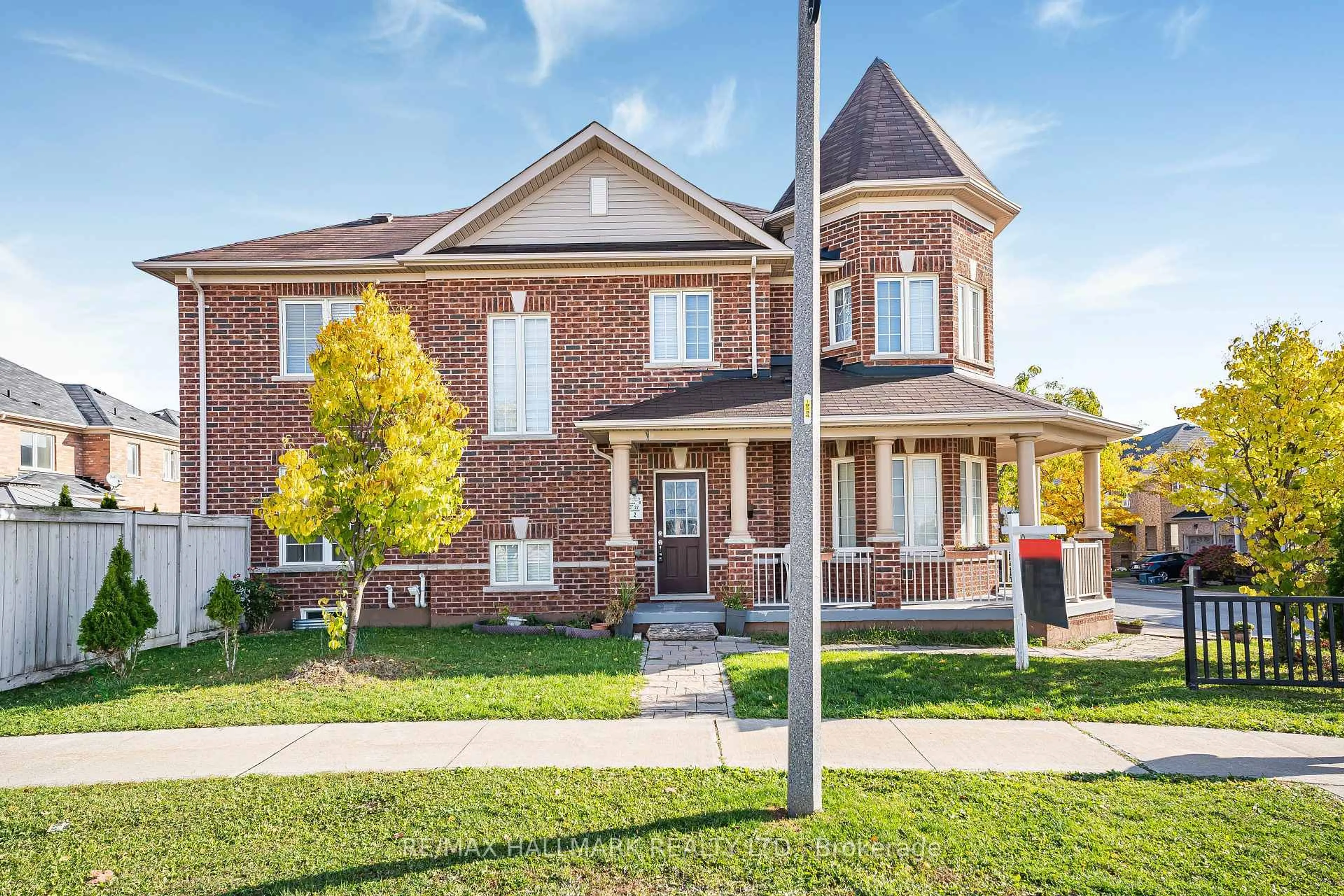 Home with brick exterior material, street for 2 Telstar Way, Whitby Ontario L1M 0G2