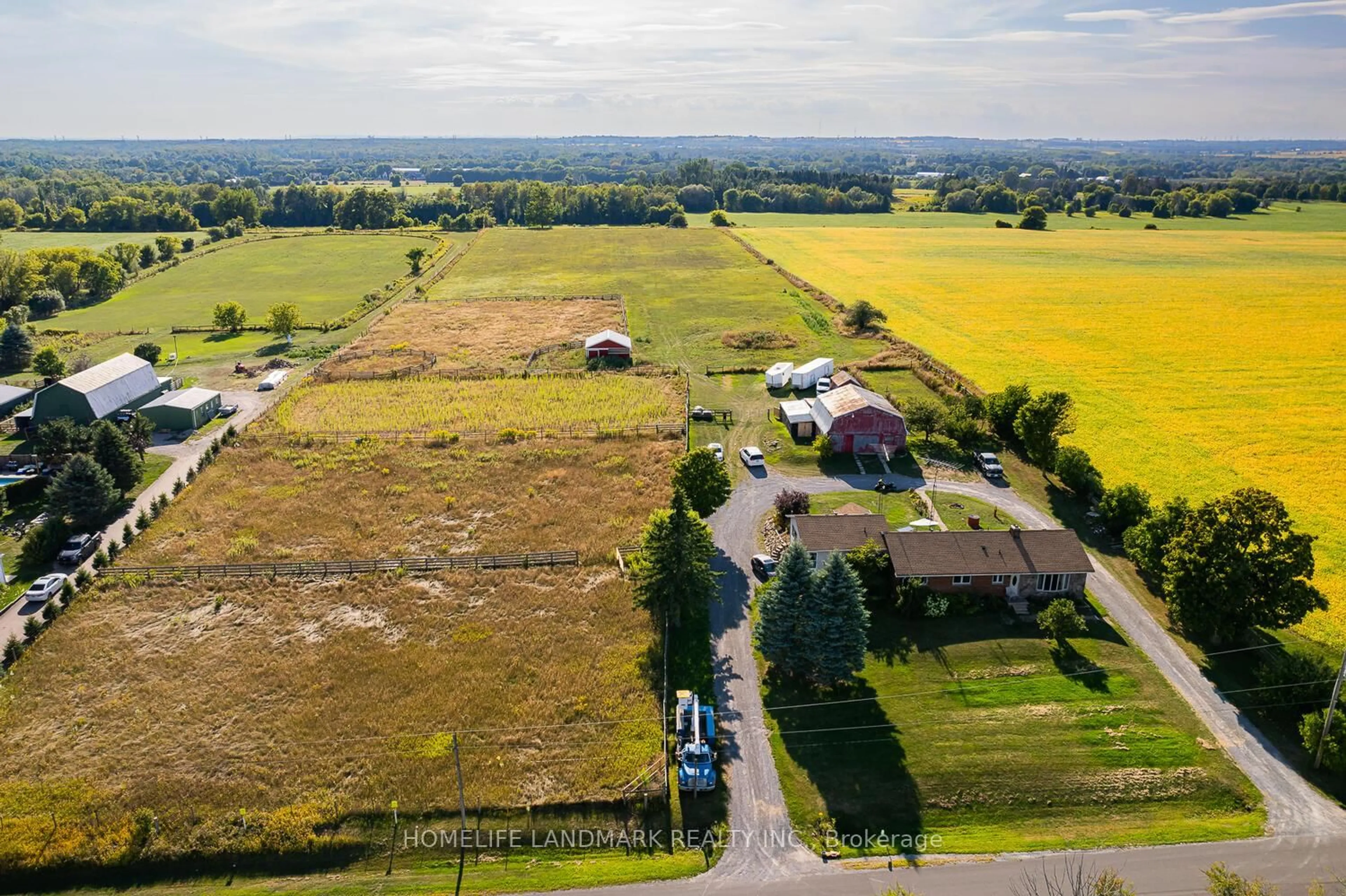 A pic from outside/outdoor area/front of a property/back of a property/a pic from drone, unknown for 4432 MIDDLE Rd, Clarington Ontario L1C 3K2