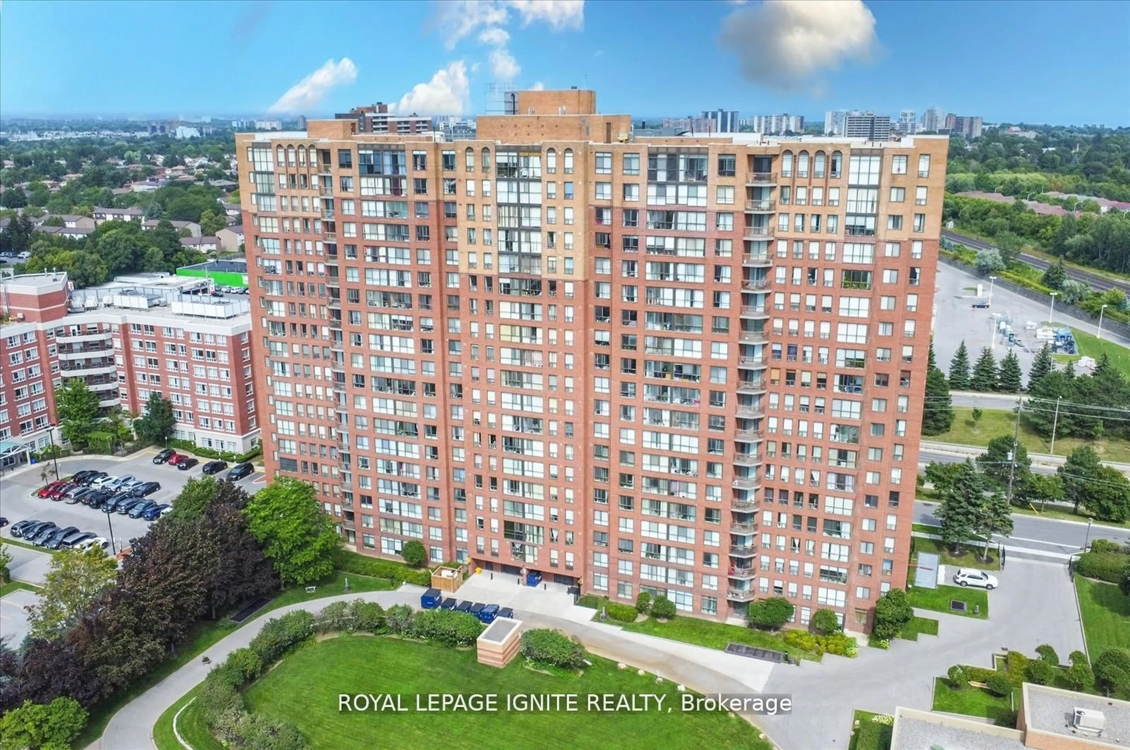 A pic from outside/outdoor area/front of a property/back of a property/a pic from drone, city buildings view from balcony for 330 McCowan Rd #Penthouse  1914, Toronto Ontario M1J 3N3