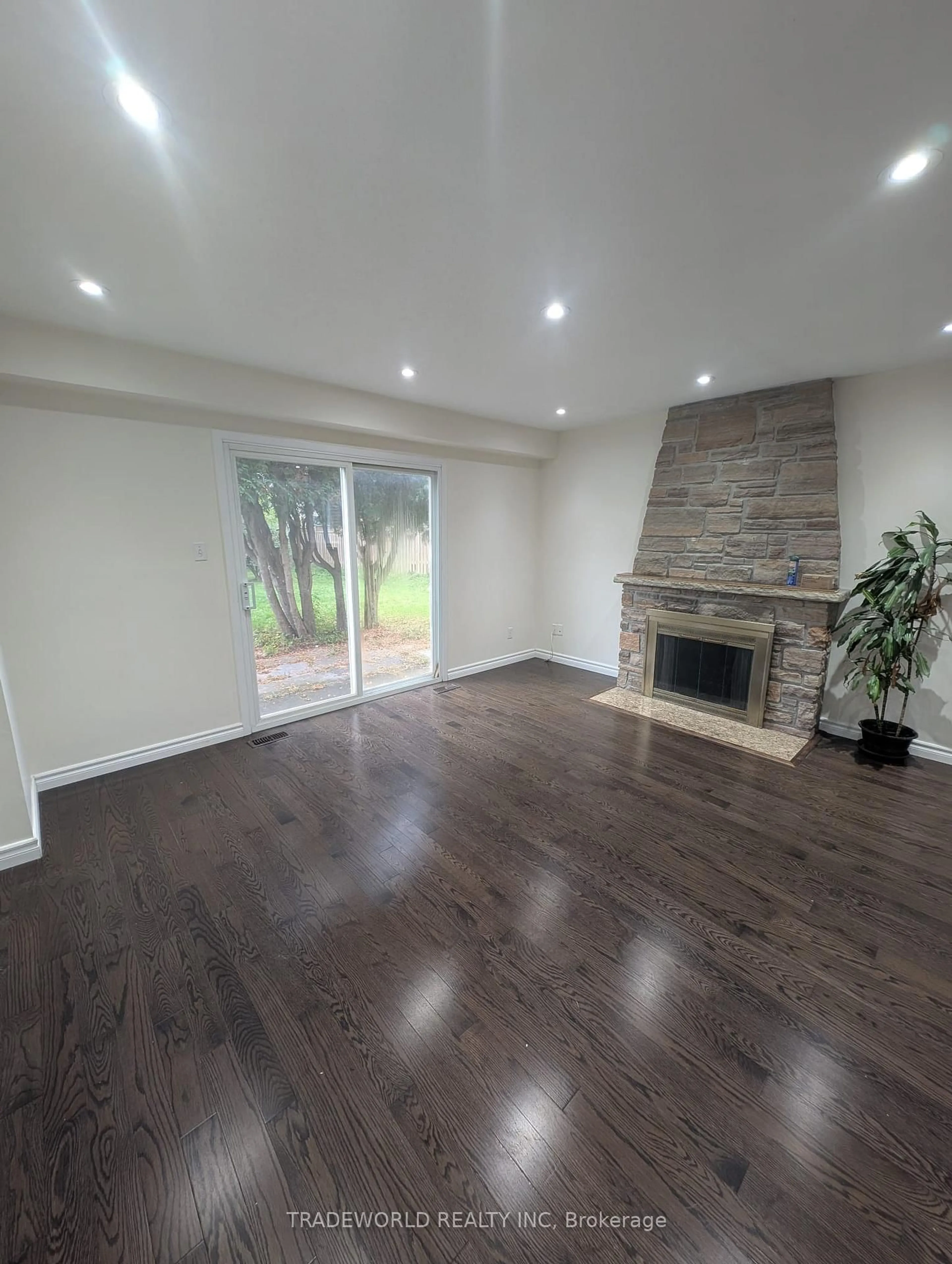 A pic of a room for 7 Fluellen Dr, Toronto Ontario M1W 2B2