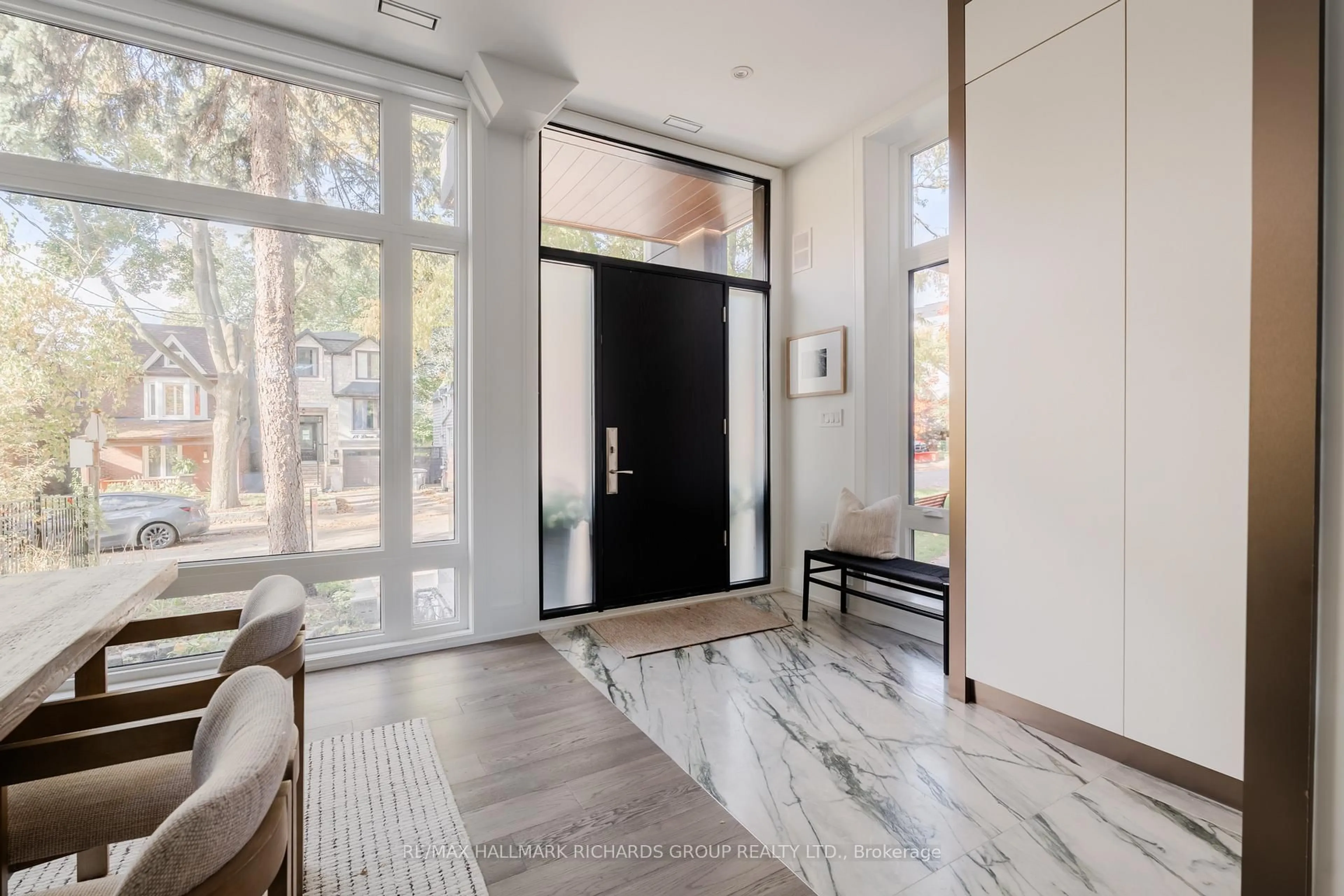 Indoor entryway for 19 Devon Rd, Toronto Ontario M4E 2J7