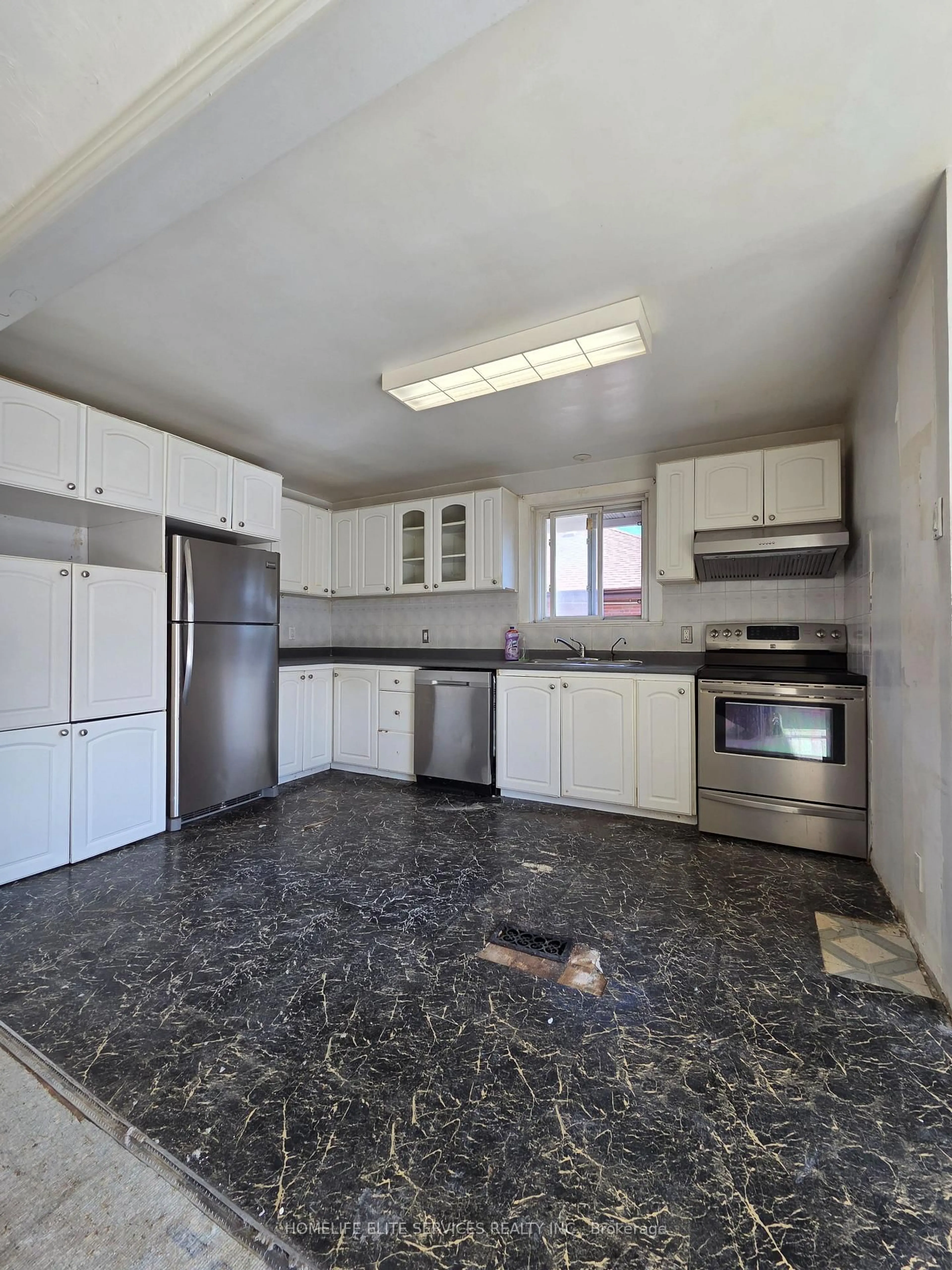 Standard kitchen, unknown for 127 Budea Cres, Toronto Ontario M1R 4W2