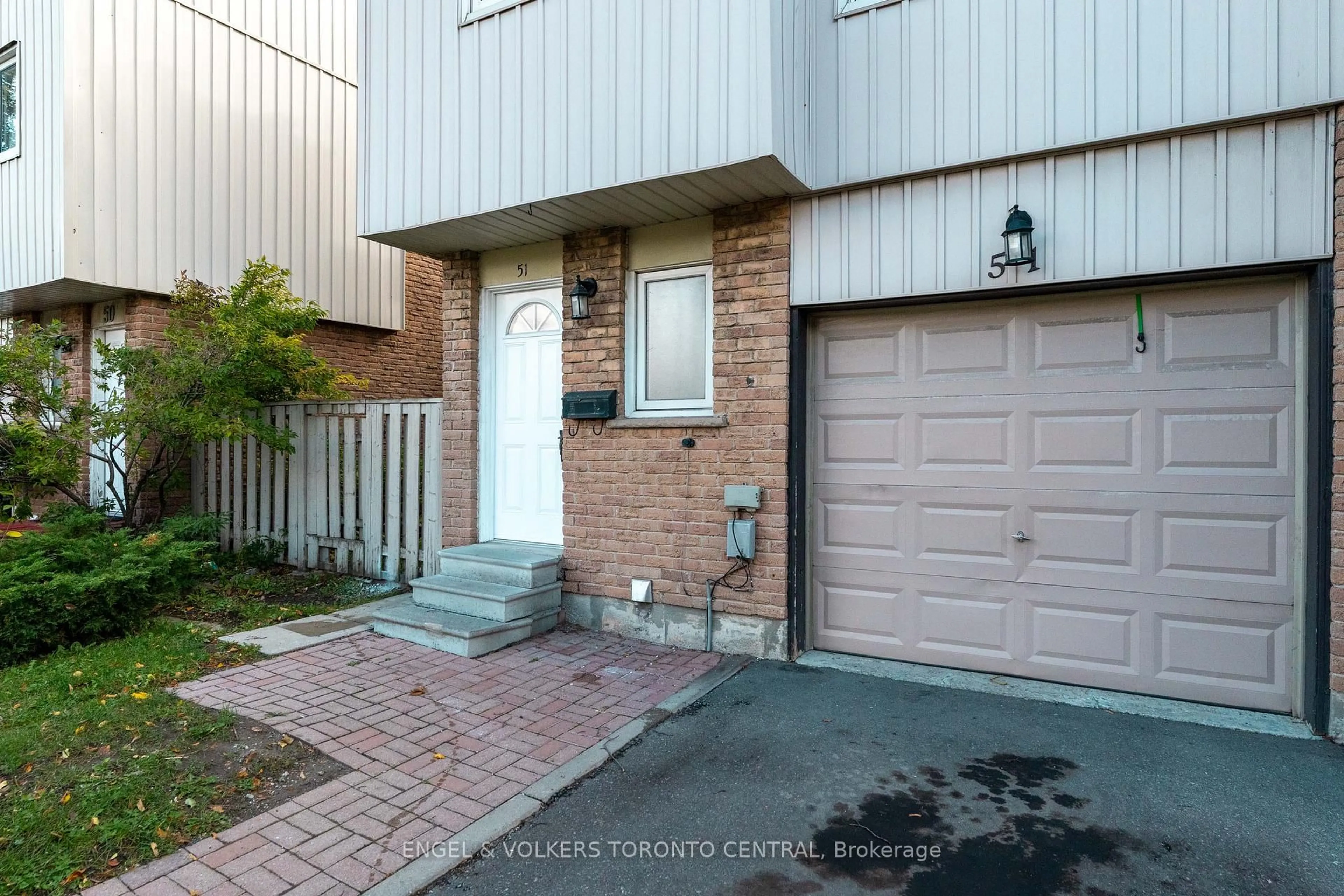 Unknown for 15 Guildwood Pkwy #51, Toronto Ontario M1E 4Y8