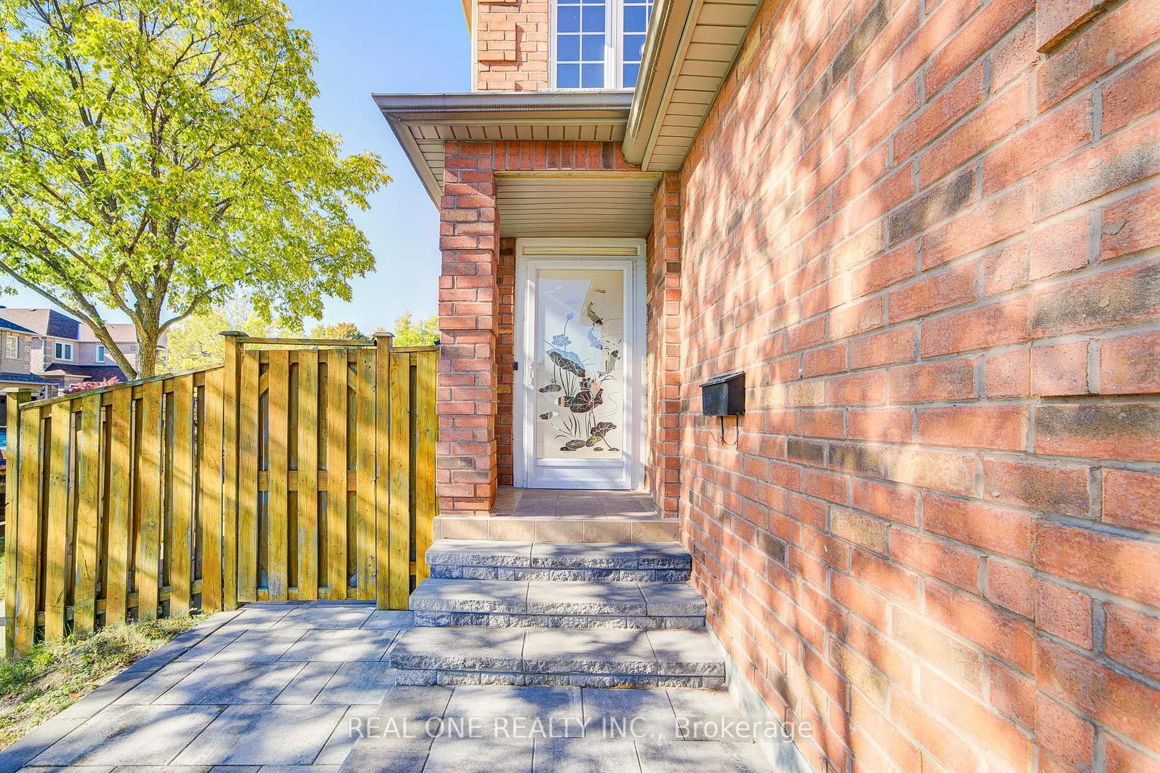 Home with brick exterior material, street for 118 Shepton Way, Toronto Ontario M1V 5N5