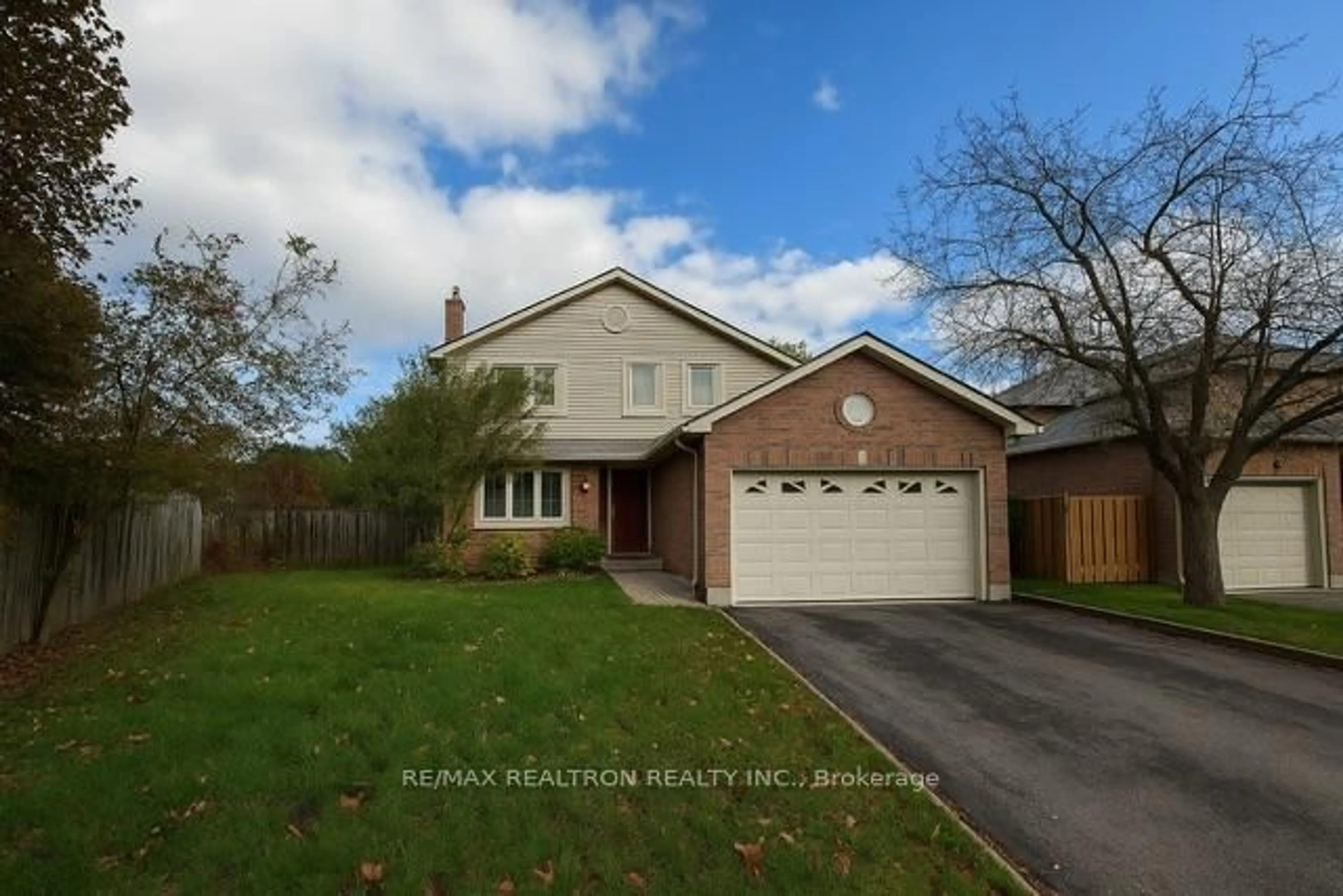 Home with brick exterior material, street for 21 Vanessa Pl, Whitby Ontario L1N 6V1