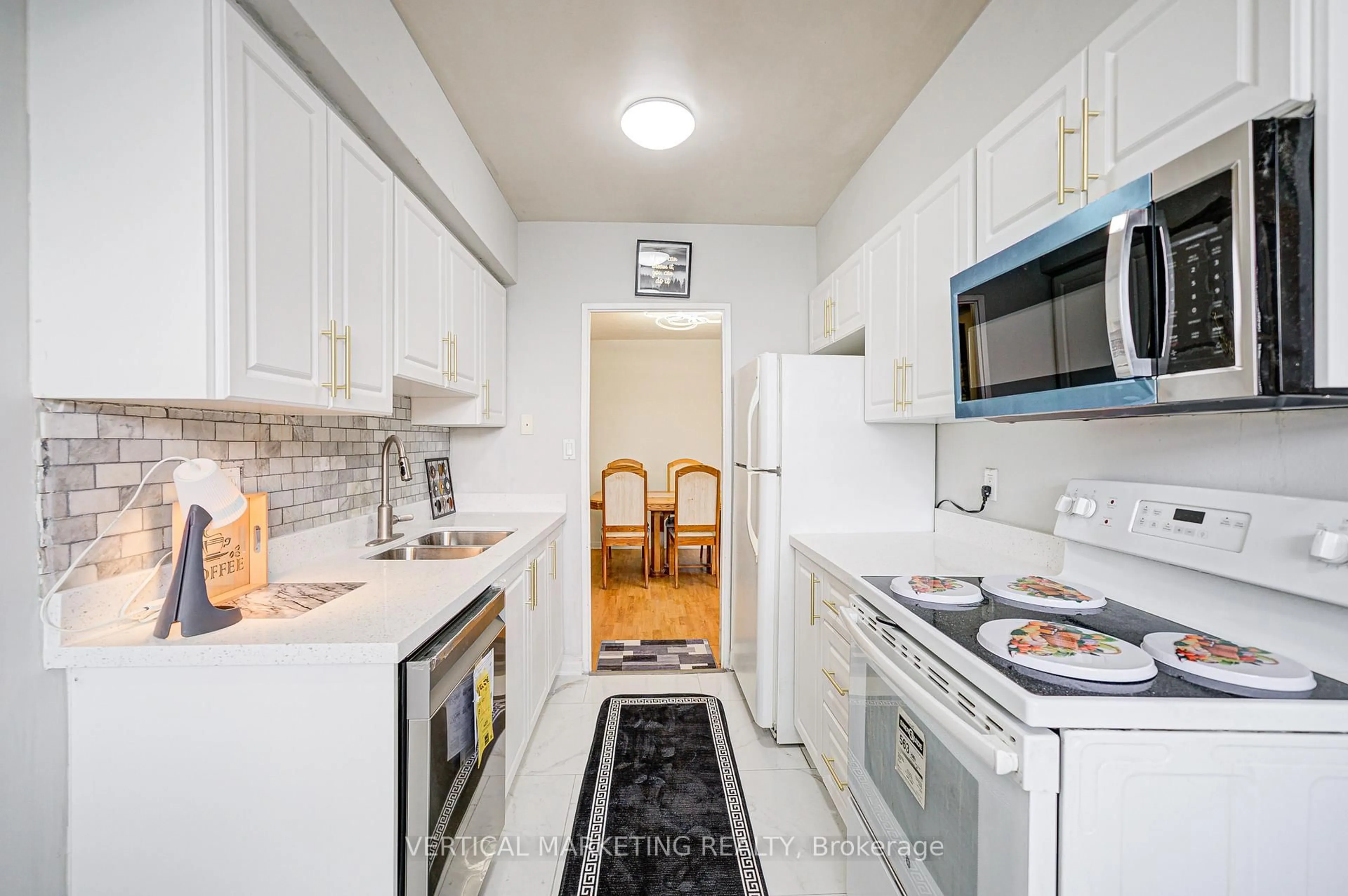 Standard kitchen, unknown for 20 Gilder Dr #PH07, Toronto Ontario M1K 5E1