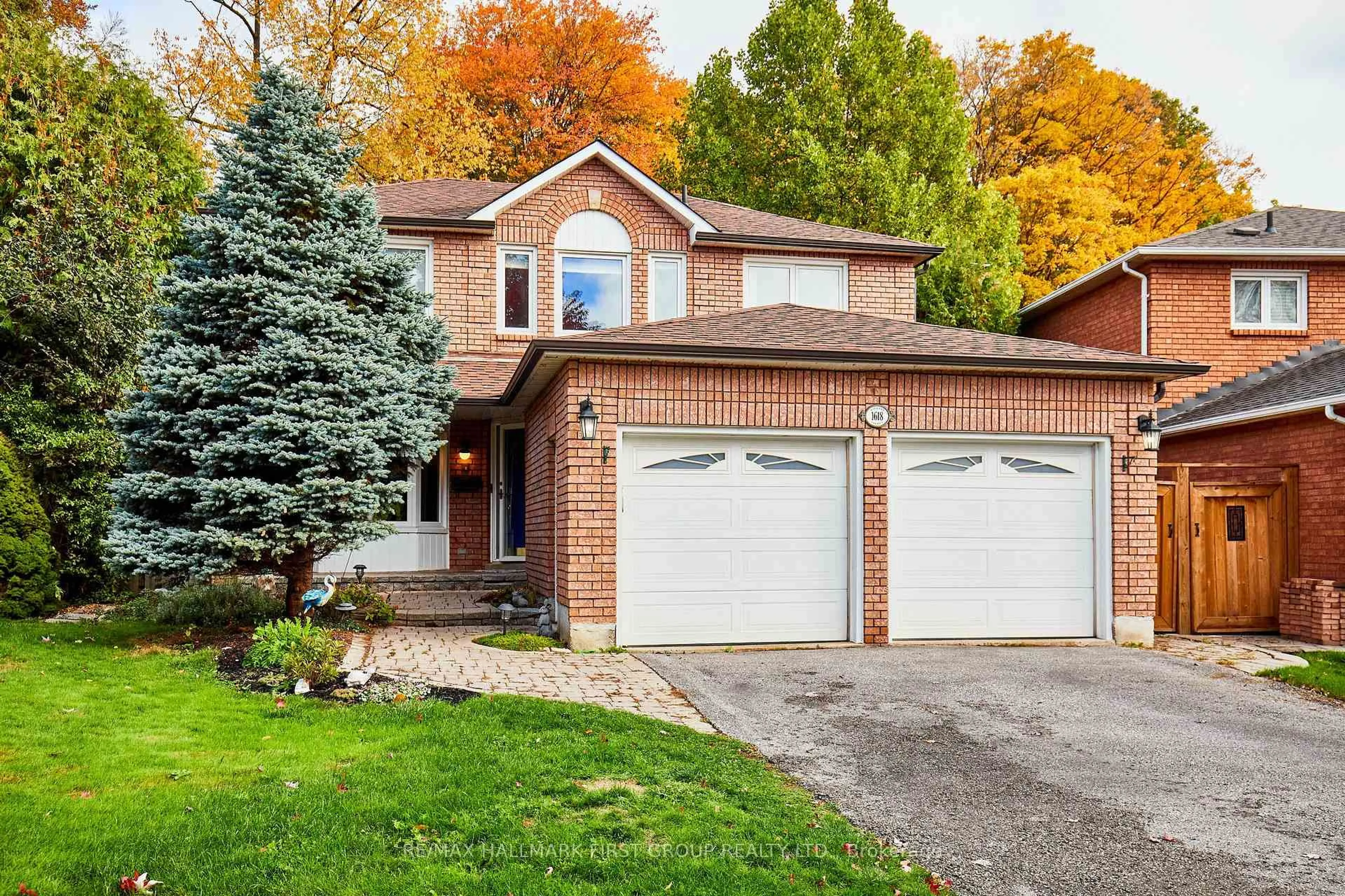 Home with brick exterior material, street for 1618 Baggins St, Pickering Ontario L1W 0B6