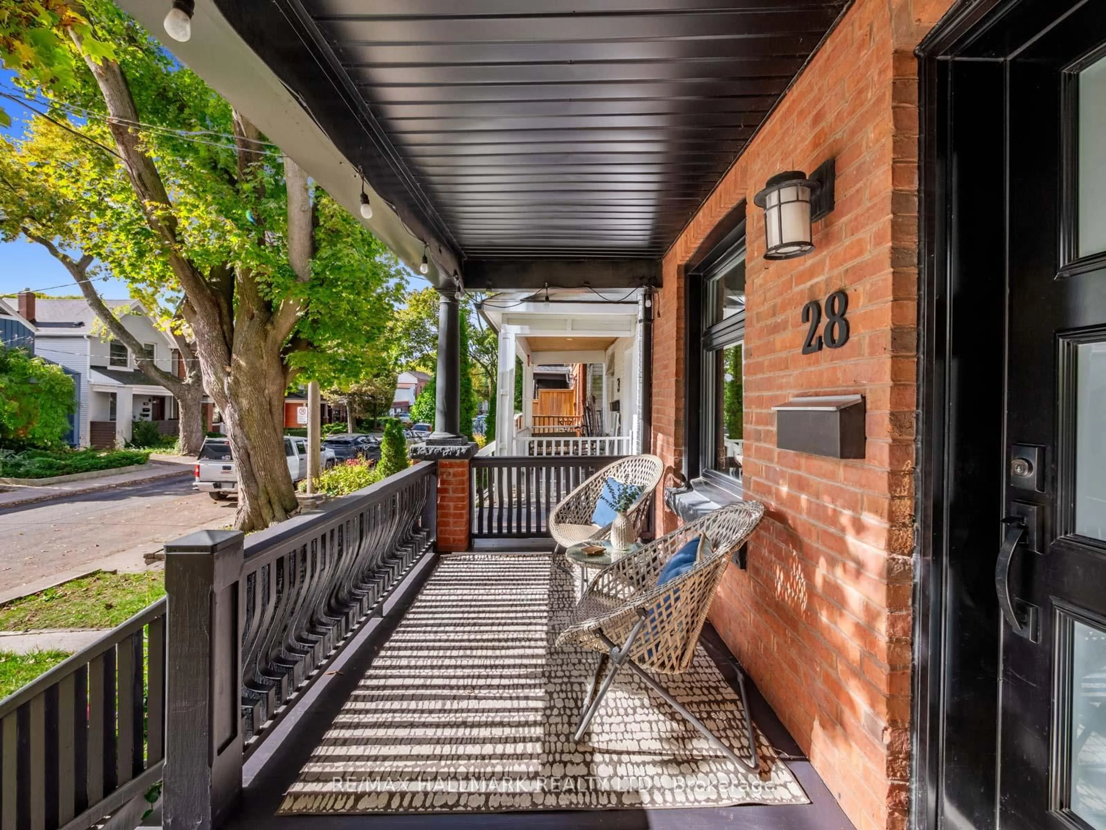 Patio, street for 28 Sproat Ave, Toronto Ontario M4M 1W4