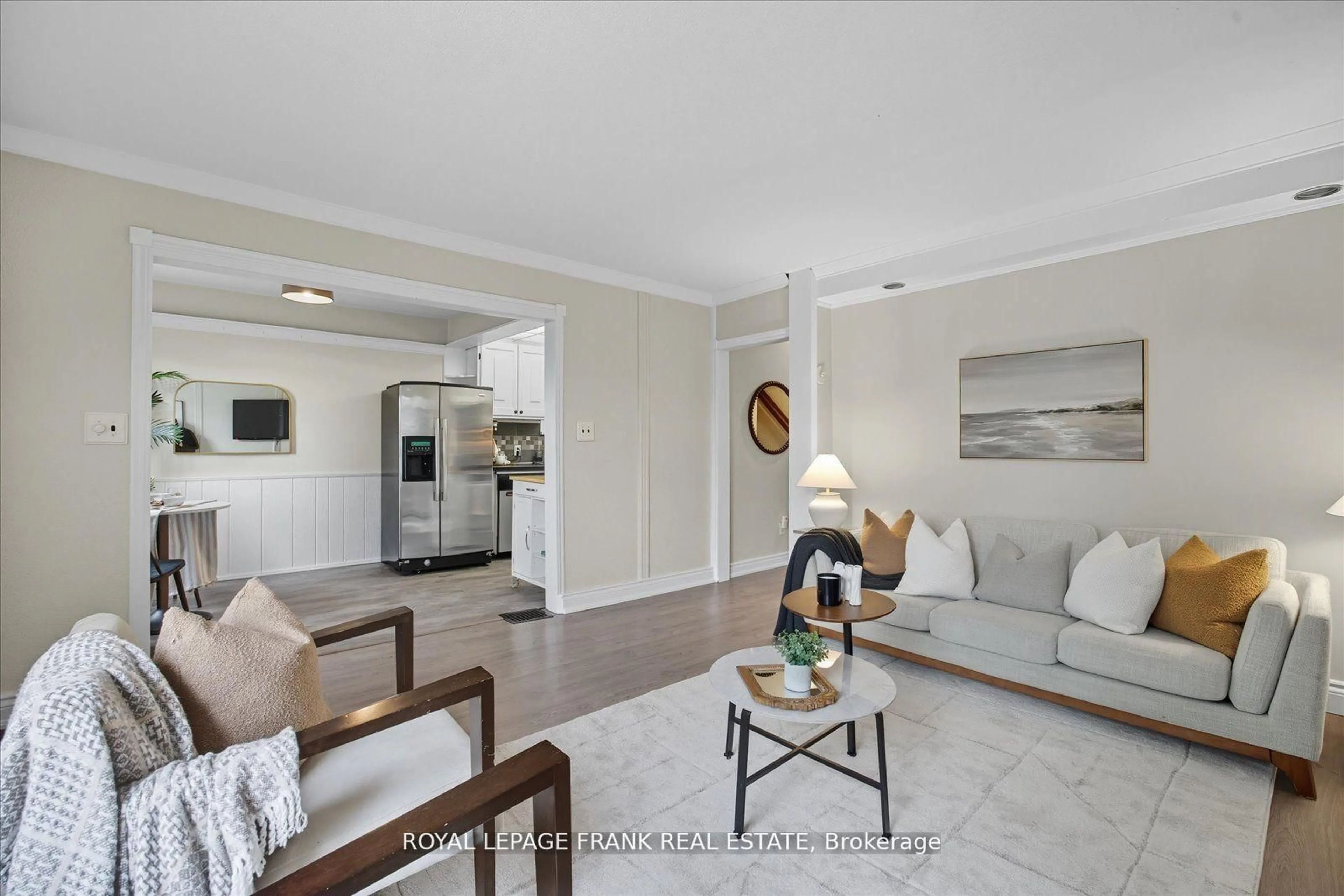 Living room with furniture, unknown for 71 Lasalle Ave, Oshawa Ontario L1H 5Y3