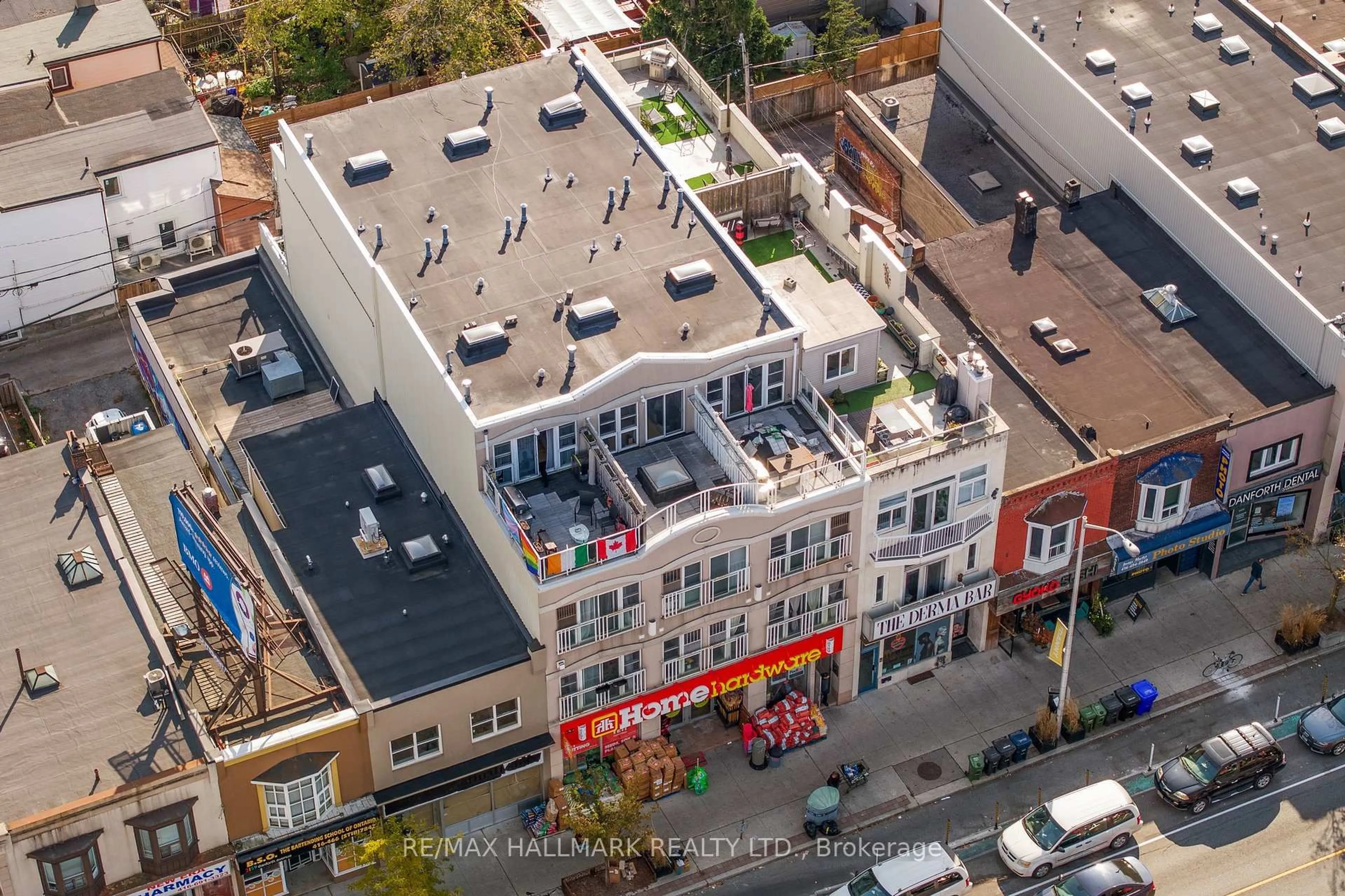 A pic from outside/outdoor area/front of a property/back of a property/a pic from drone, city buildings view from balcony for 2151 Danforth Ave, Toronto Ontario M4C 1K2