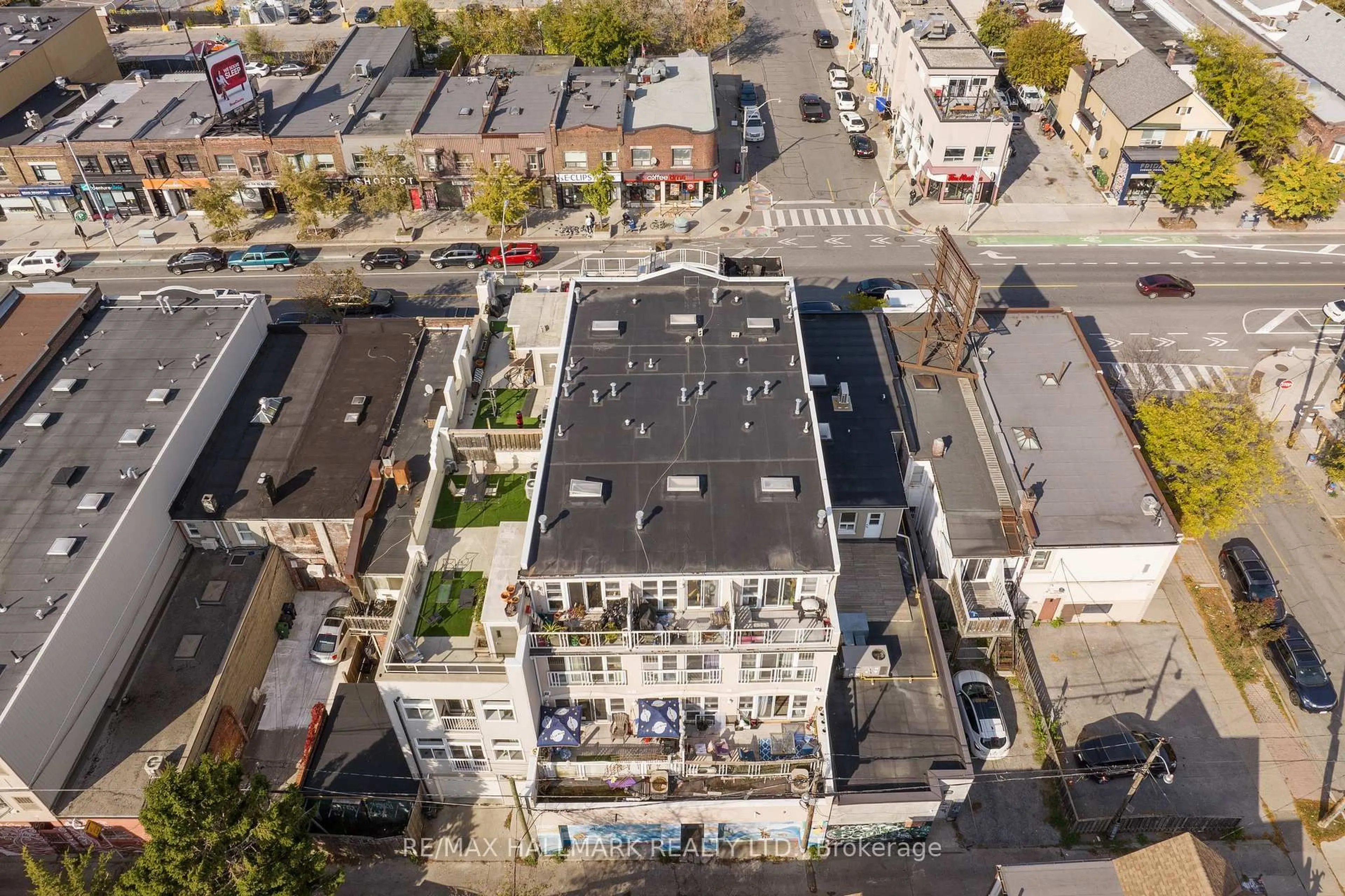 A pic from outside/outdoor area/front of a property/back of a property/a pic from drone, unknown for 2151 Danforth Ave, Toronto Ontario M4C 1K2