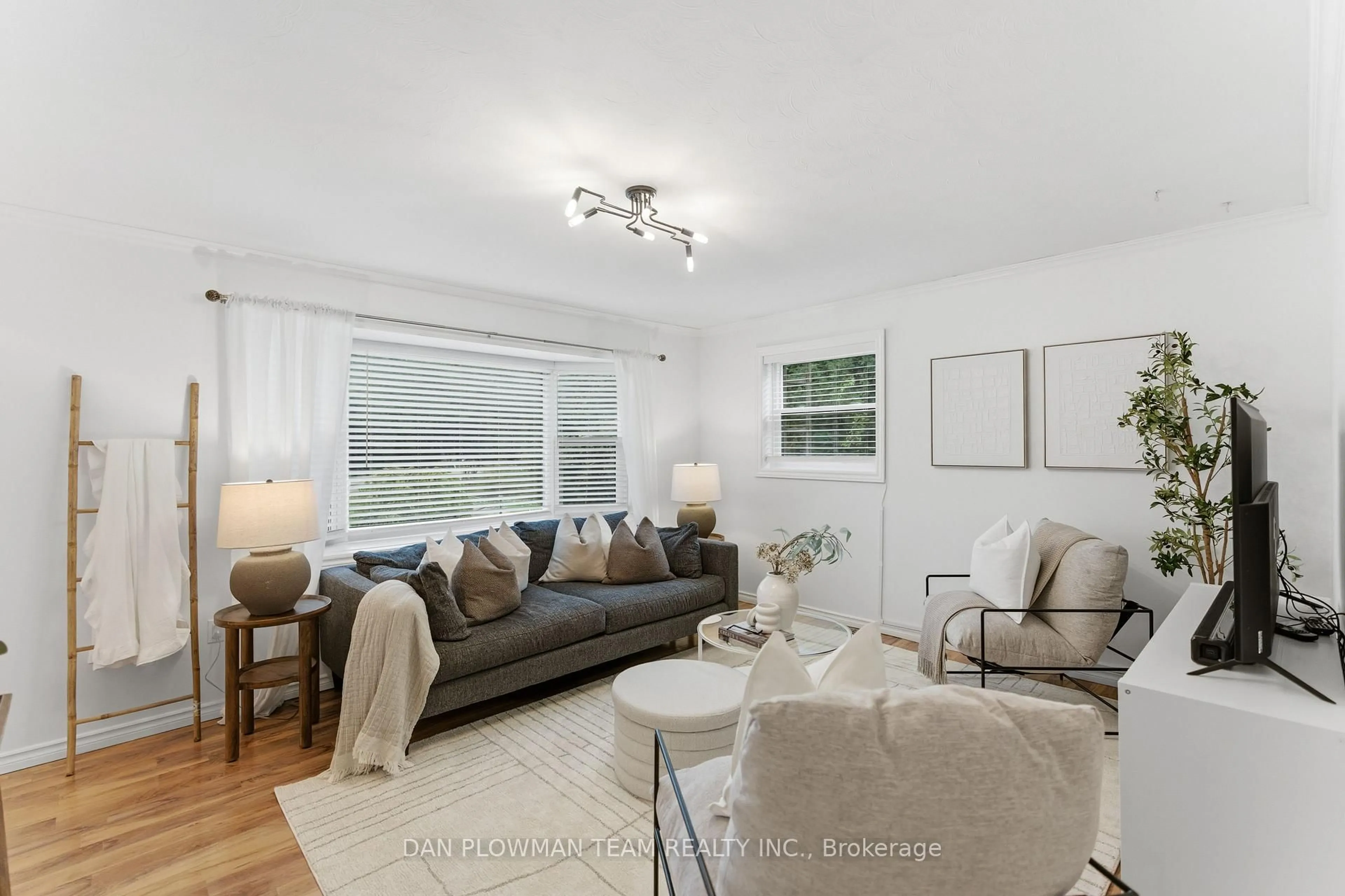 Living room with furniture, wood/laminate floor for 2804 Concession 6 Rd, Clarington Ontario L1C 3K5