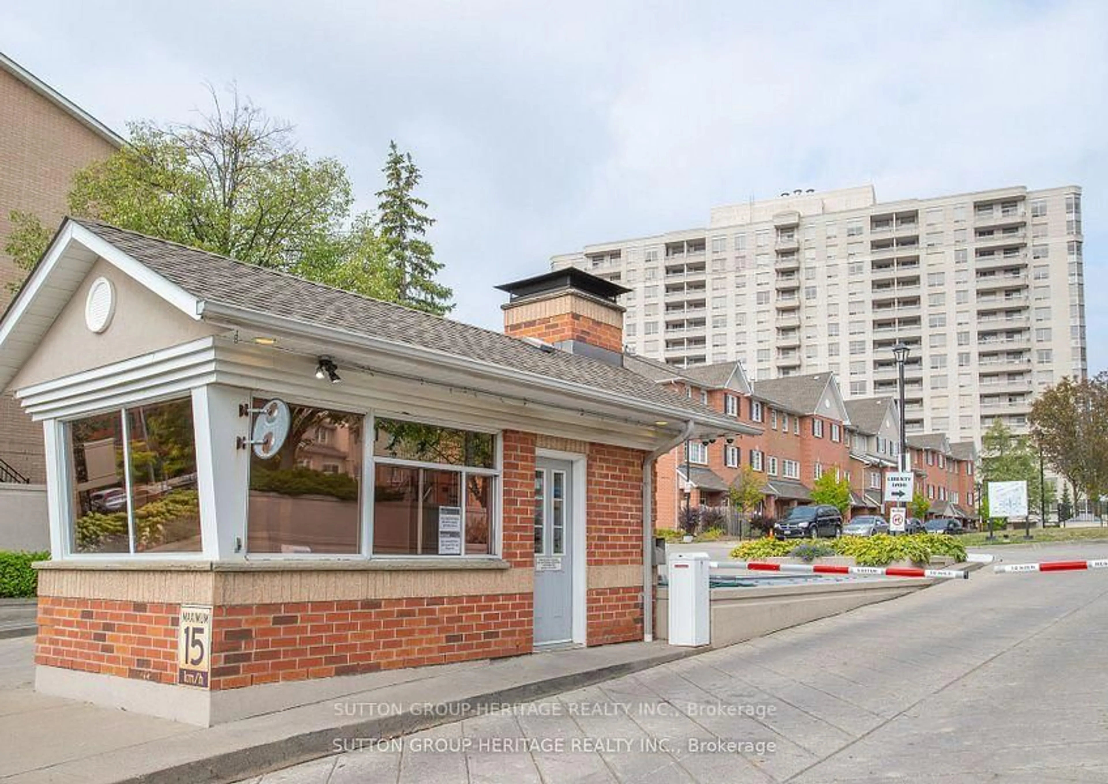 Patio, street for 1000 The Esplanade #1415, Pickering Ontario L1V 6V4