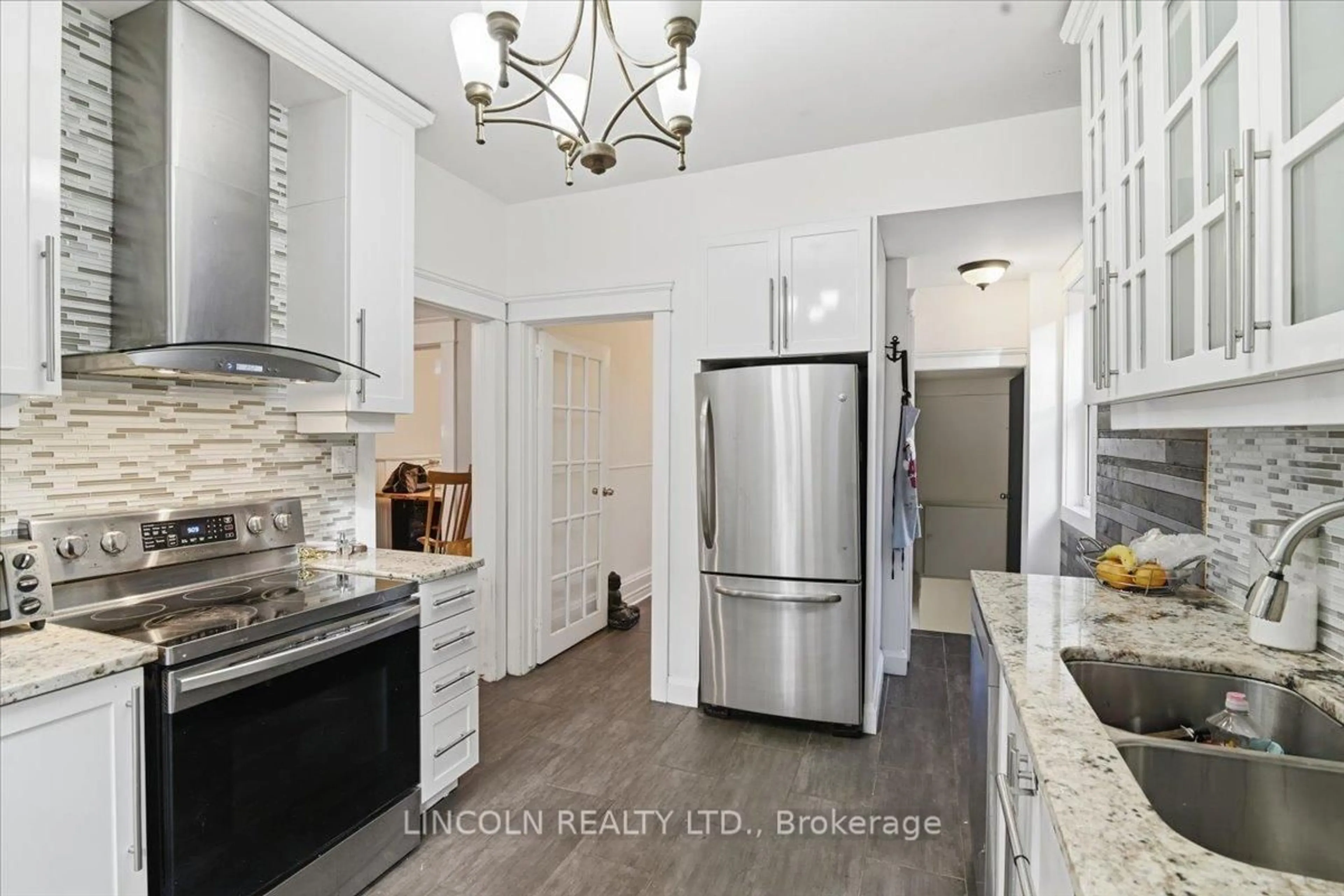 Unknown for 155 Elgin St, Oshawa Ontario L1G 1T4