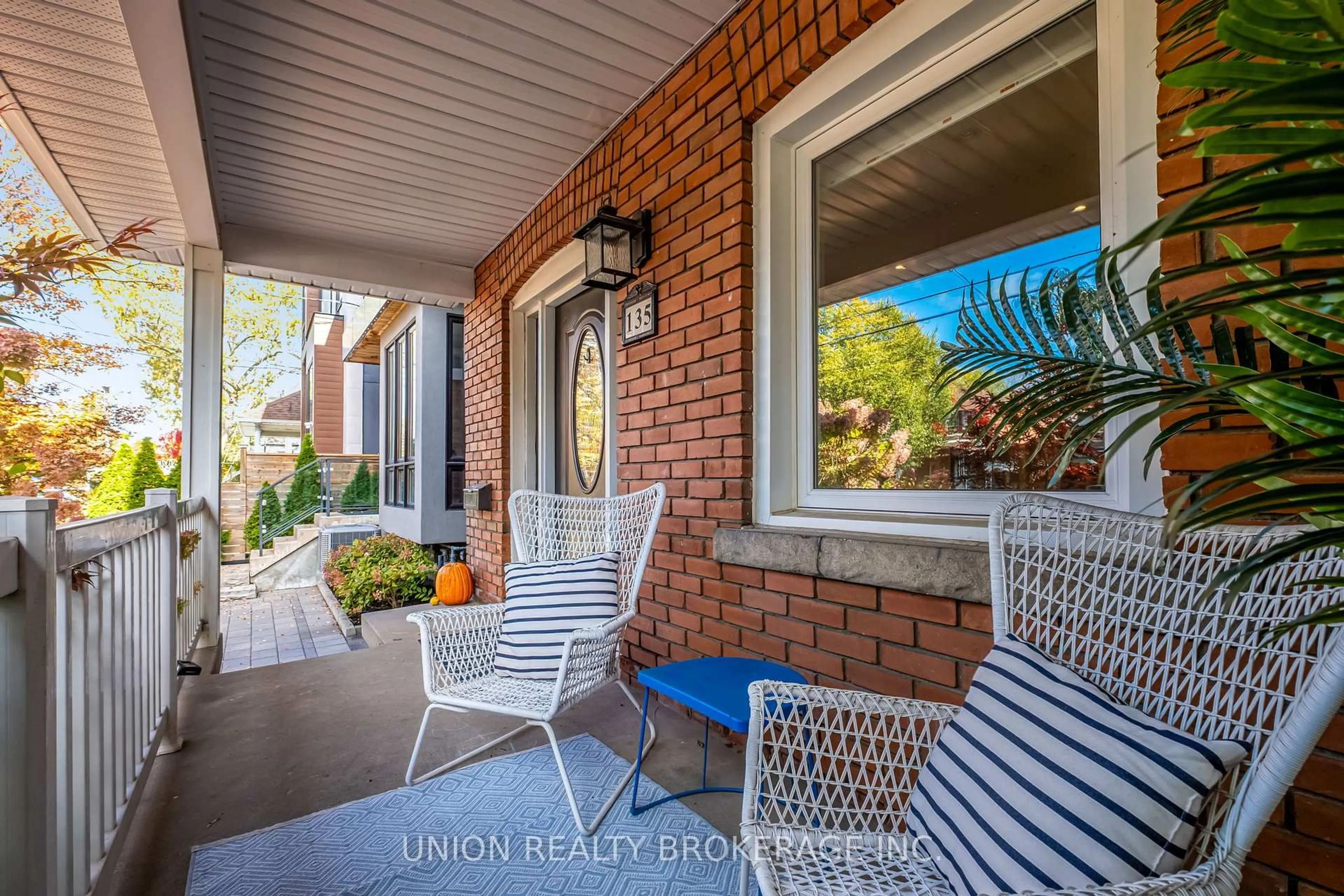 Patio, street for 135 Oak Park Ave, Toronto Ontario M4C 4M7