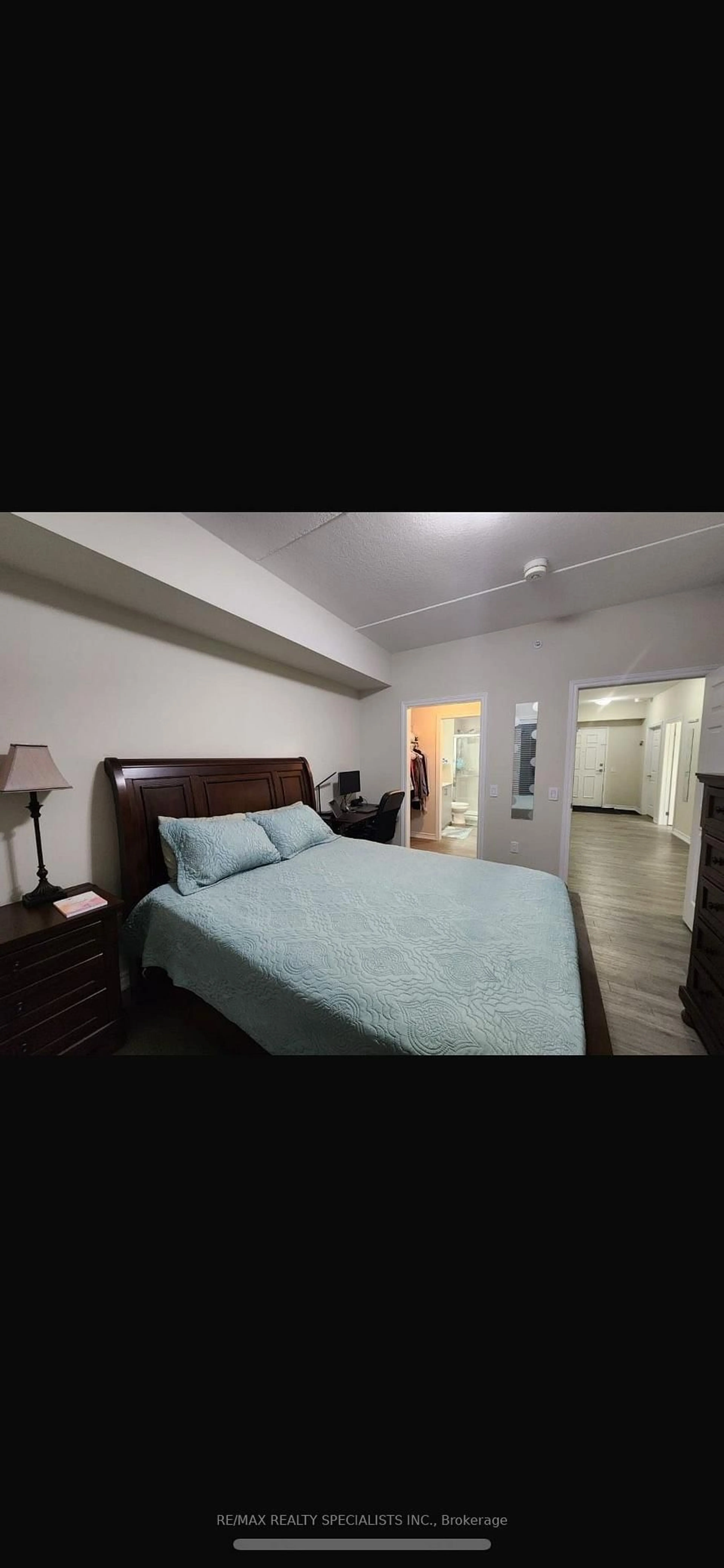 A pic of a room for 290 Liberty St #319, Clarington Ontario L1C 3K6