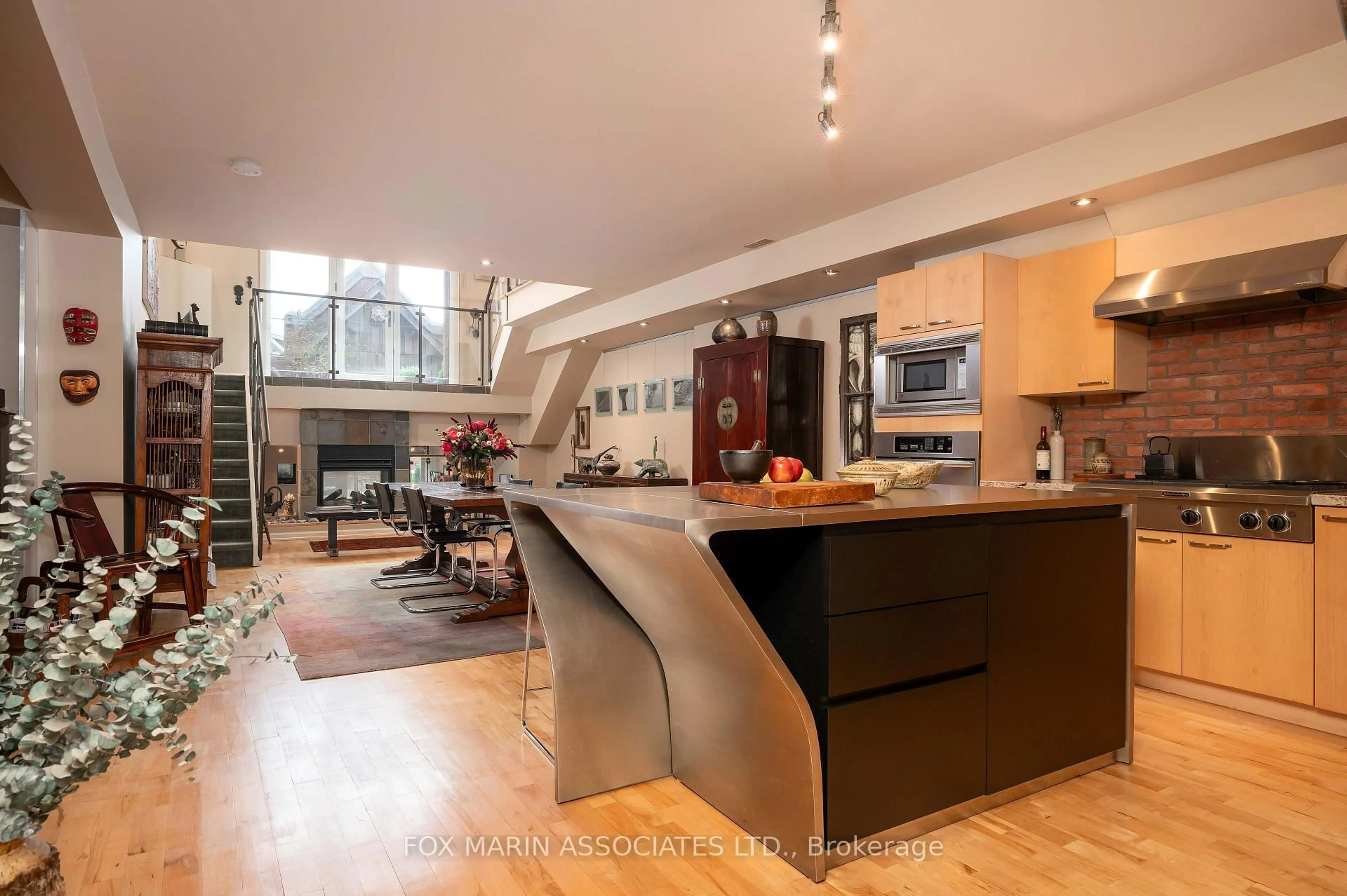 Contemporary kitchen, unknown for 660 Pape Ave #112, Toronto Ontario M4K 3S5
