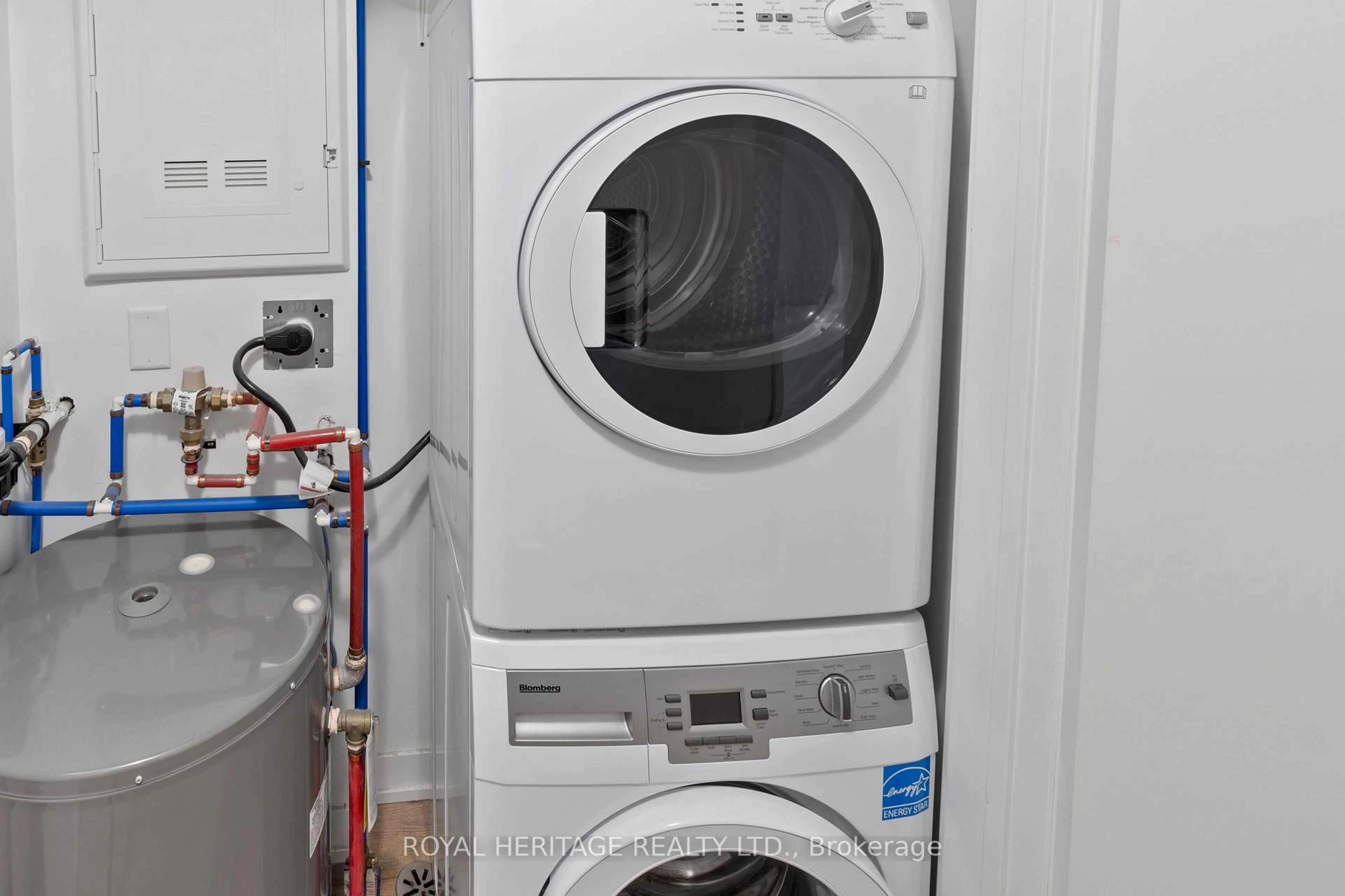 Laundry room for 1800 Simcoe St #307, Oshawa Ontario L1G 0C2