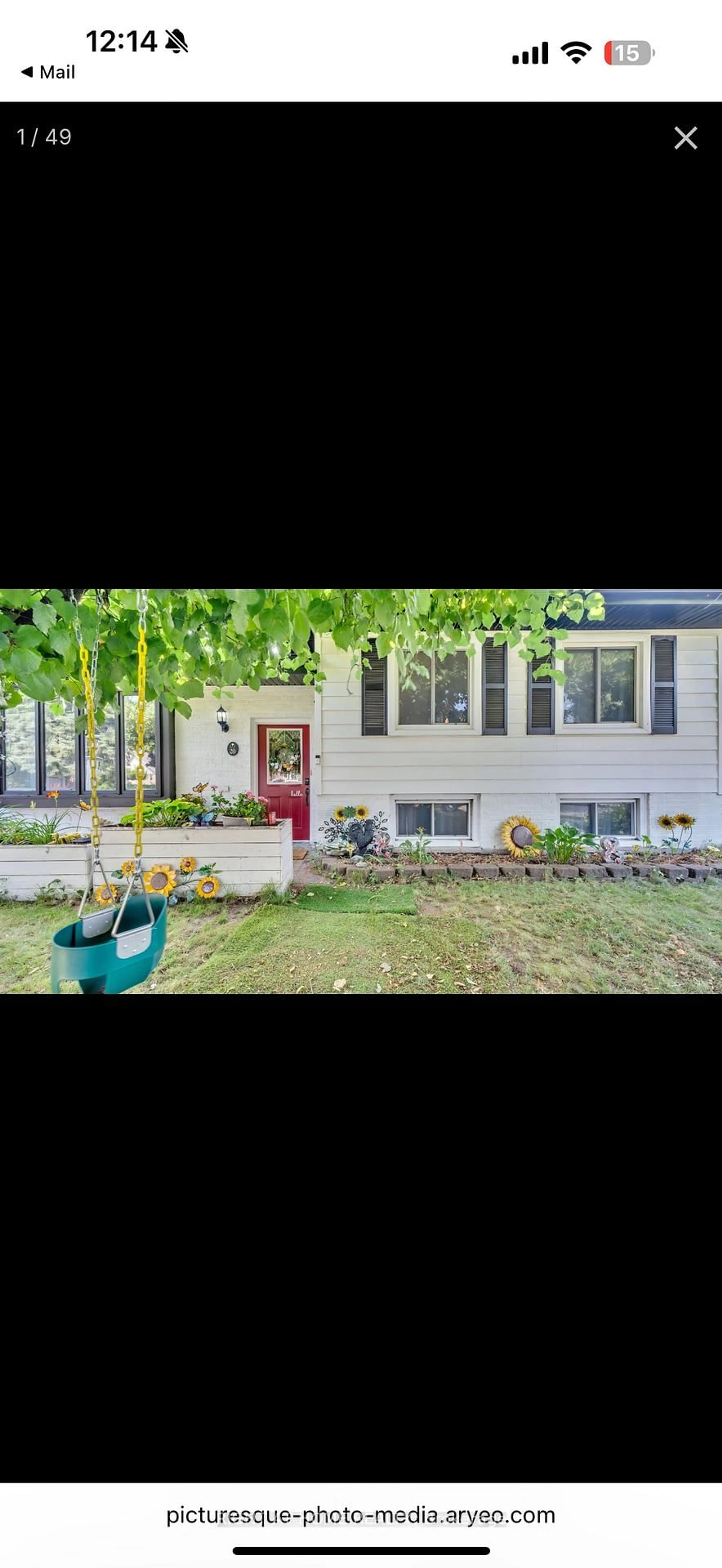 A pic from outside/outdoor area/front of a property/back of a property/a pic from drone, street for 20 Cardiff Crt, Whitby Ontario L1N 5N9