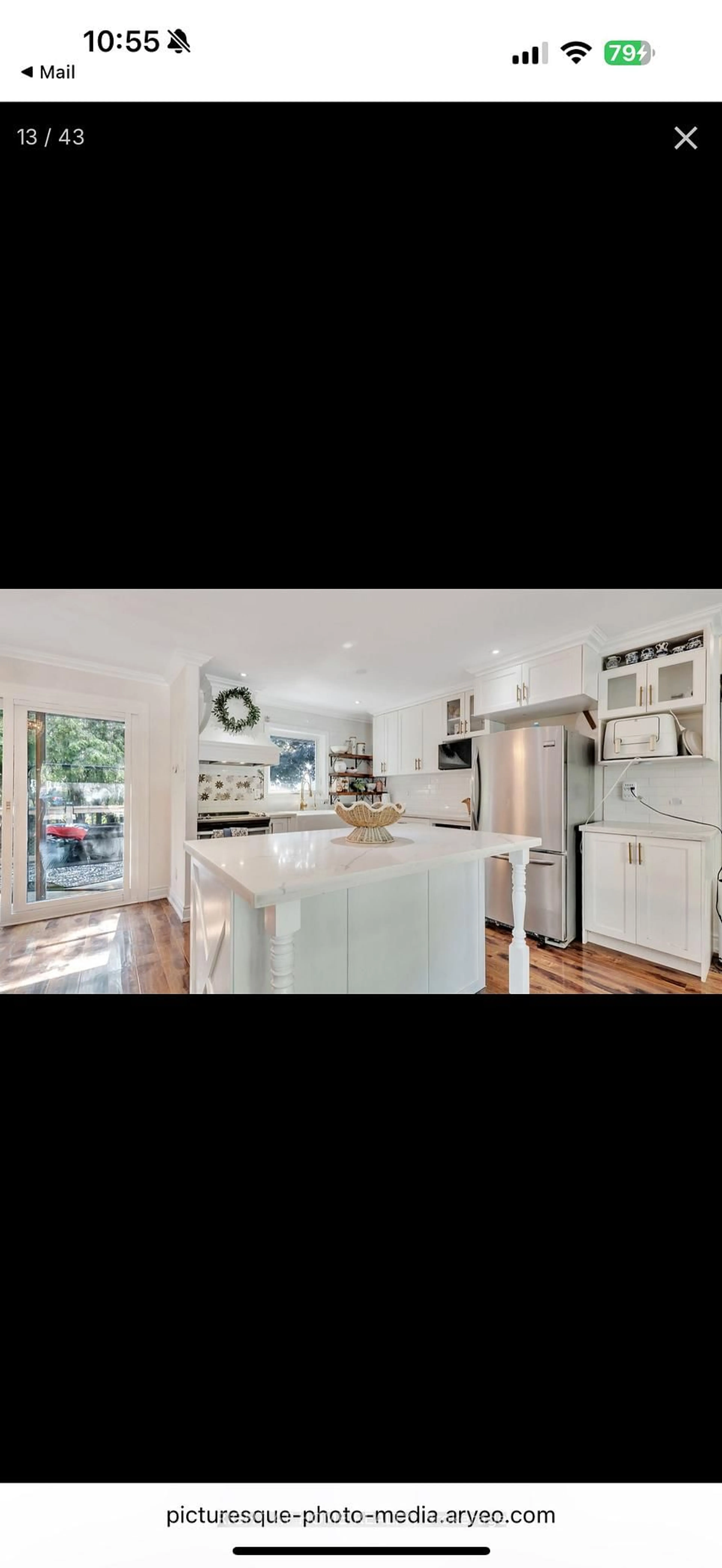 Open concept kitchen, ceramic/tile floor for 20 Cardiff Crt, Whitby Ontario L1N 5N9