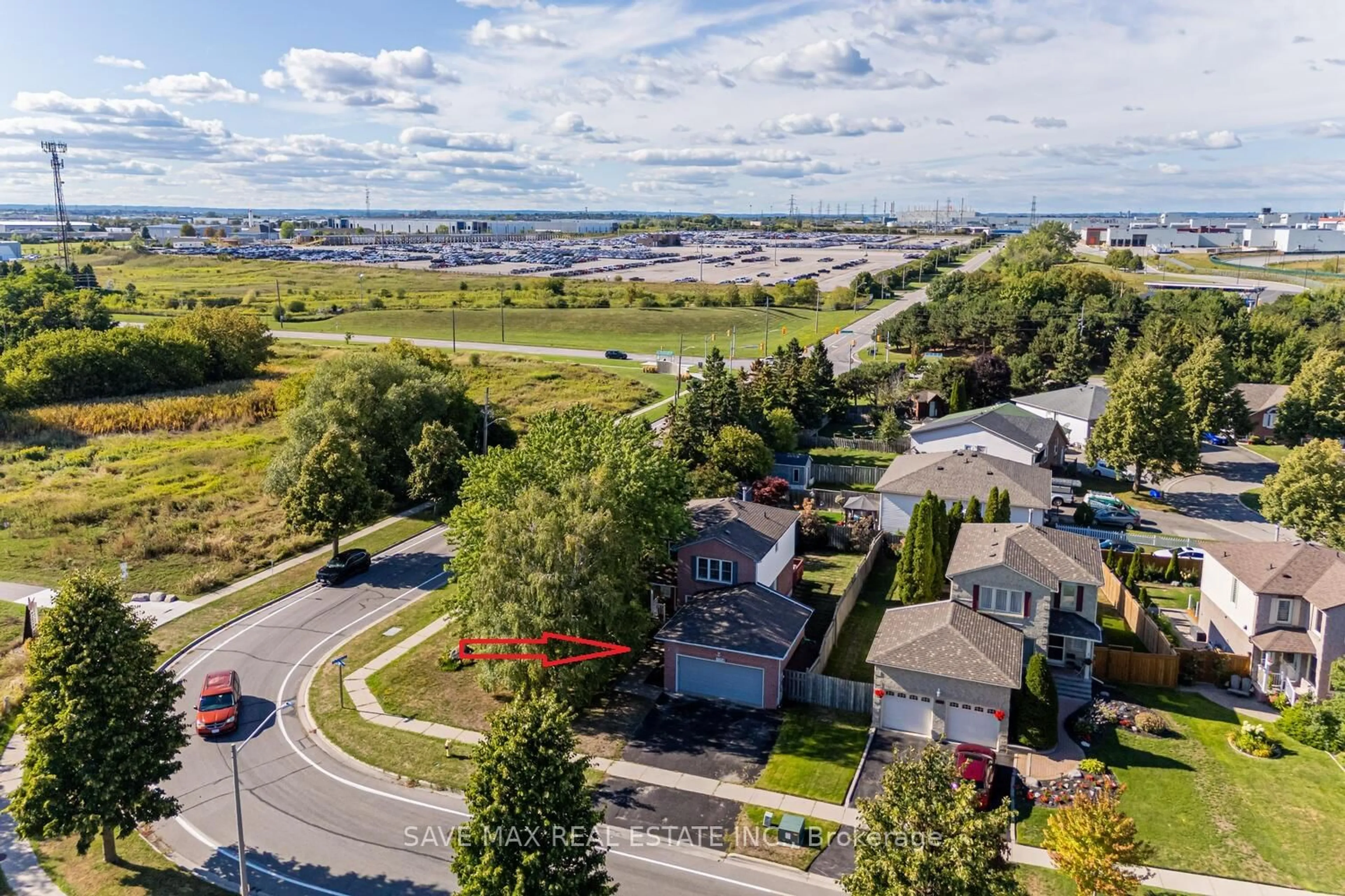 A pic from outside/outdoor area/front of a property/back of a property/a pic from drone, water/lake/river/ocean view for 1058 Renaissance Dr, Oshawa Ontario L1J 8A8