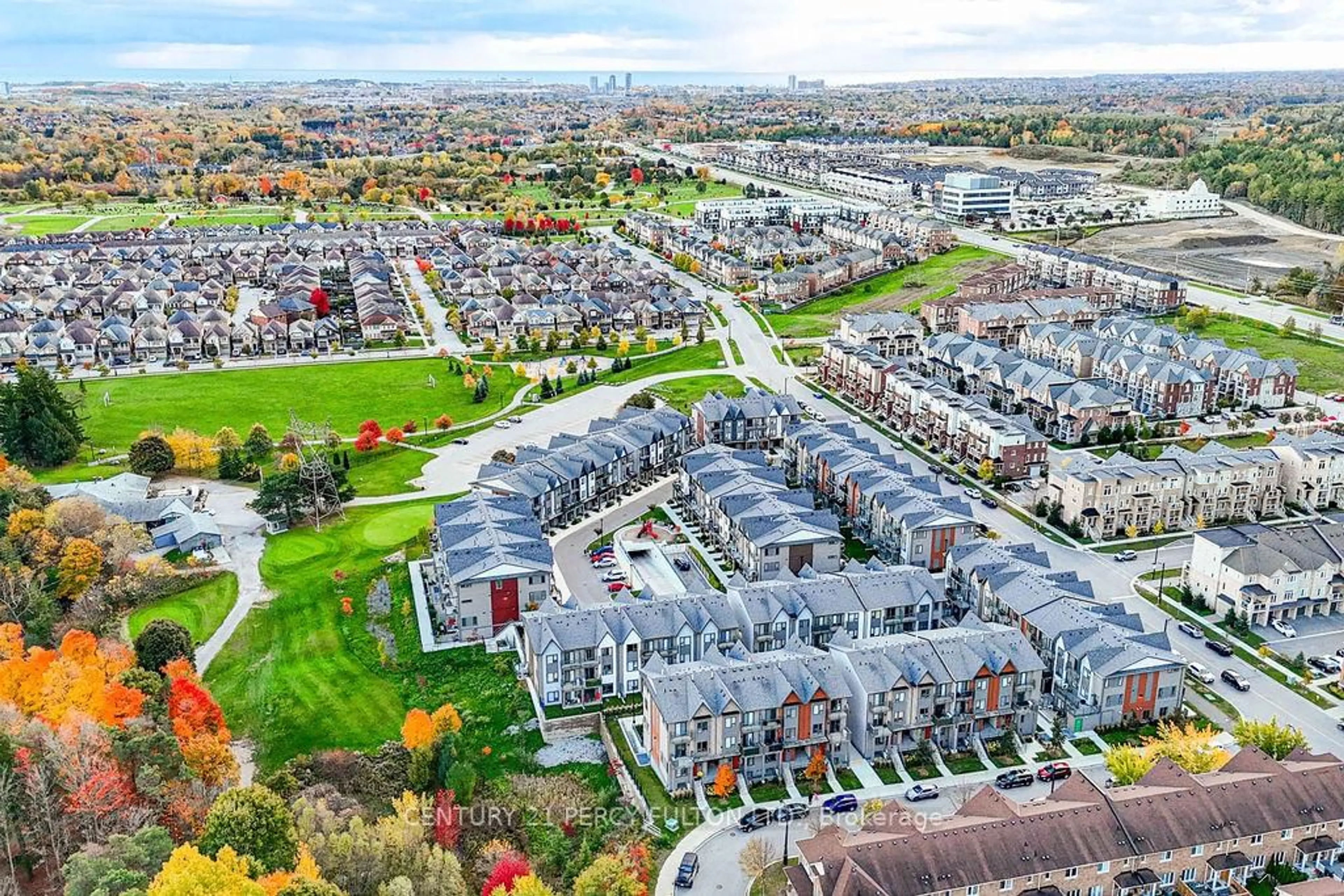 A pic from outside/outdoor area/front of a property/back of a property/a pic from drone, city buildings view from balcony for 2635 William Jackson Dr #702, Pickering Ontario L1X 0L4