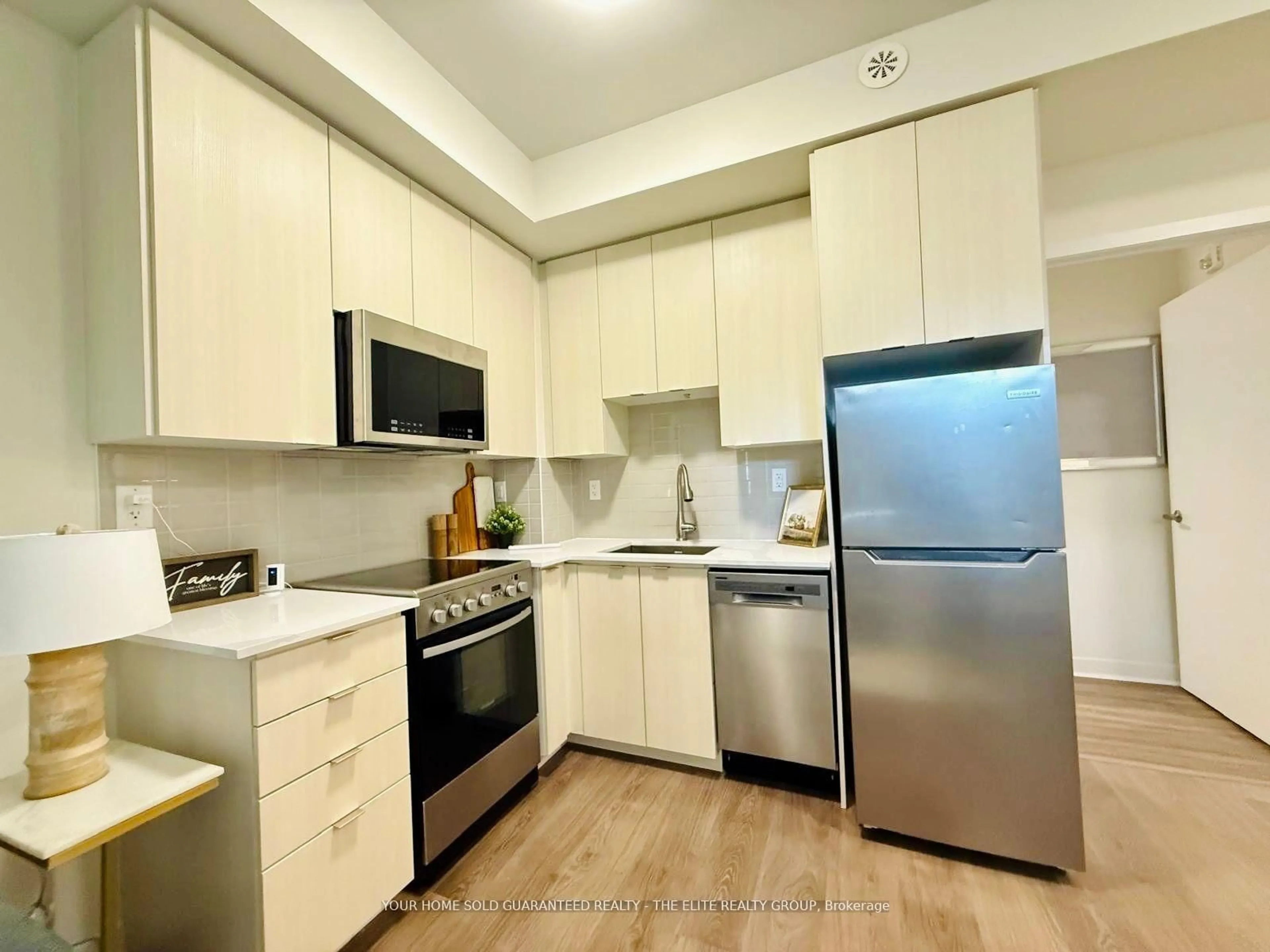 Standard kitchen, unknown for 5155 Sheppard Ave #103, Toronto Ontario M1B 0C8