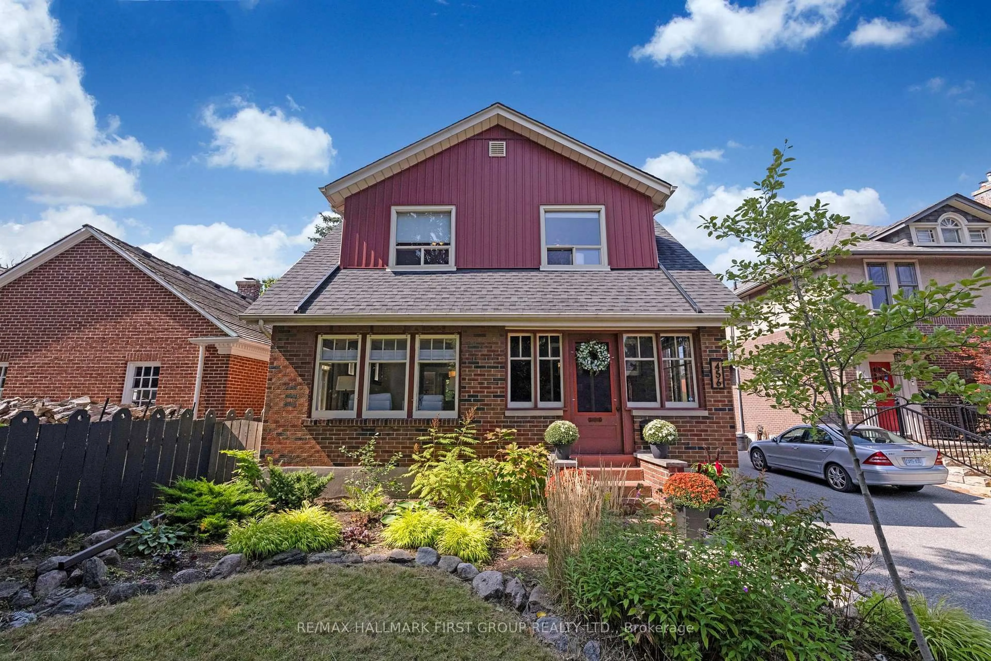 Home with brick exterior material, street for 456 Mary St, Oshawa Ontario L1G 5E3