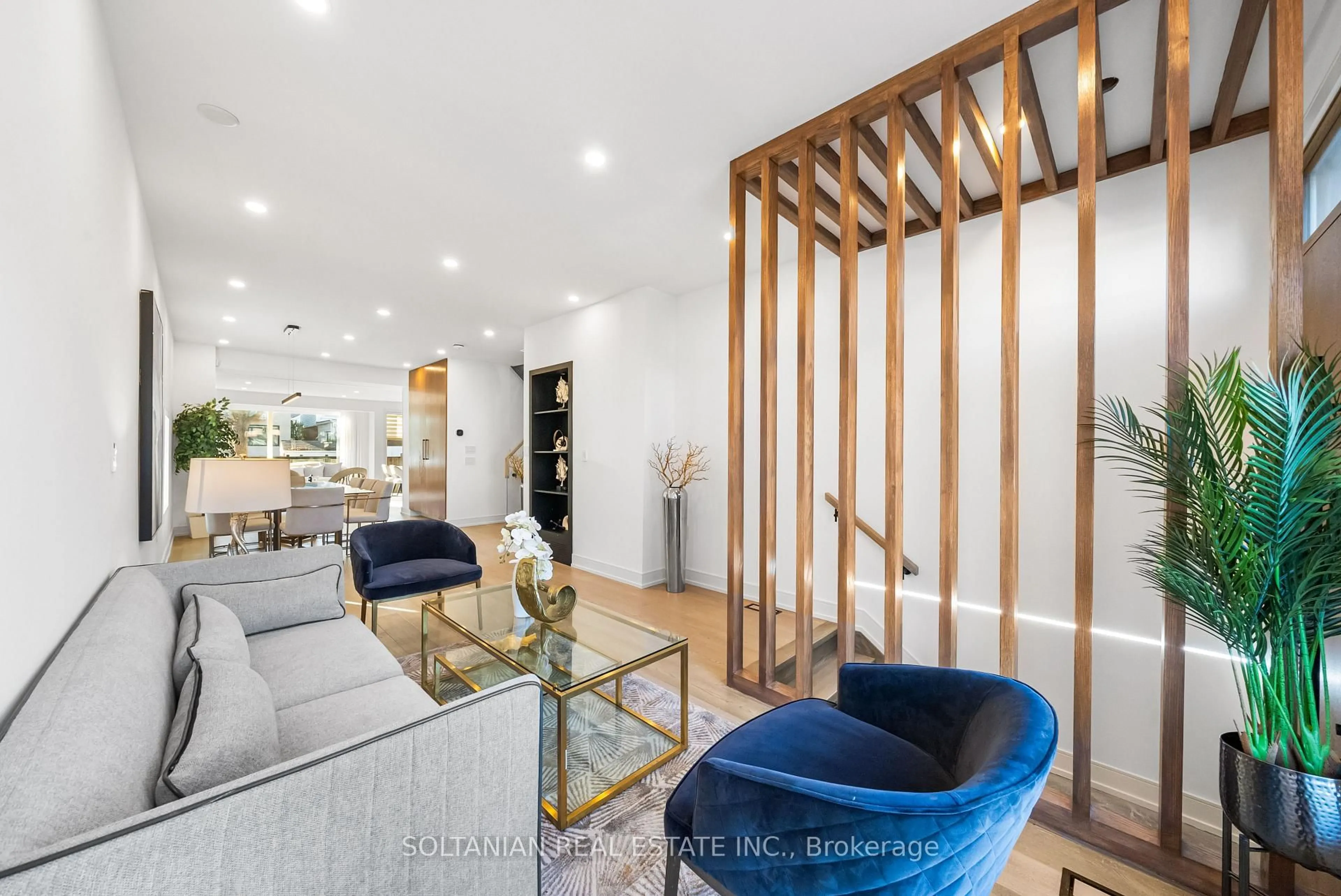 Unknown for 62 Inwood Ave, Toronto Ontario M4J 3Y5