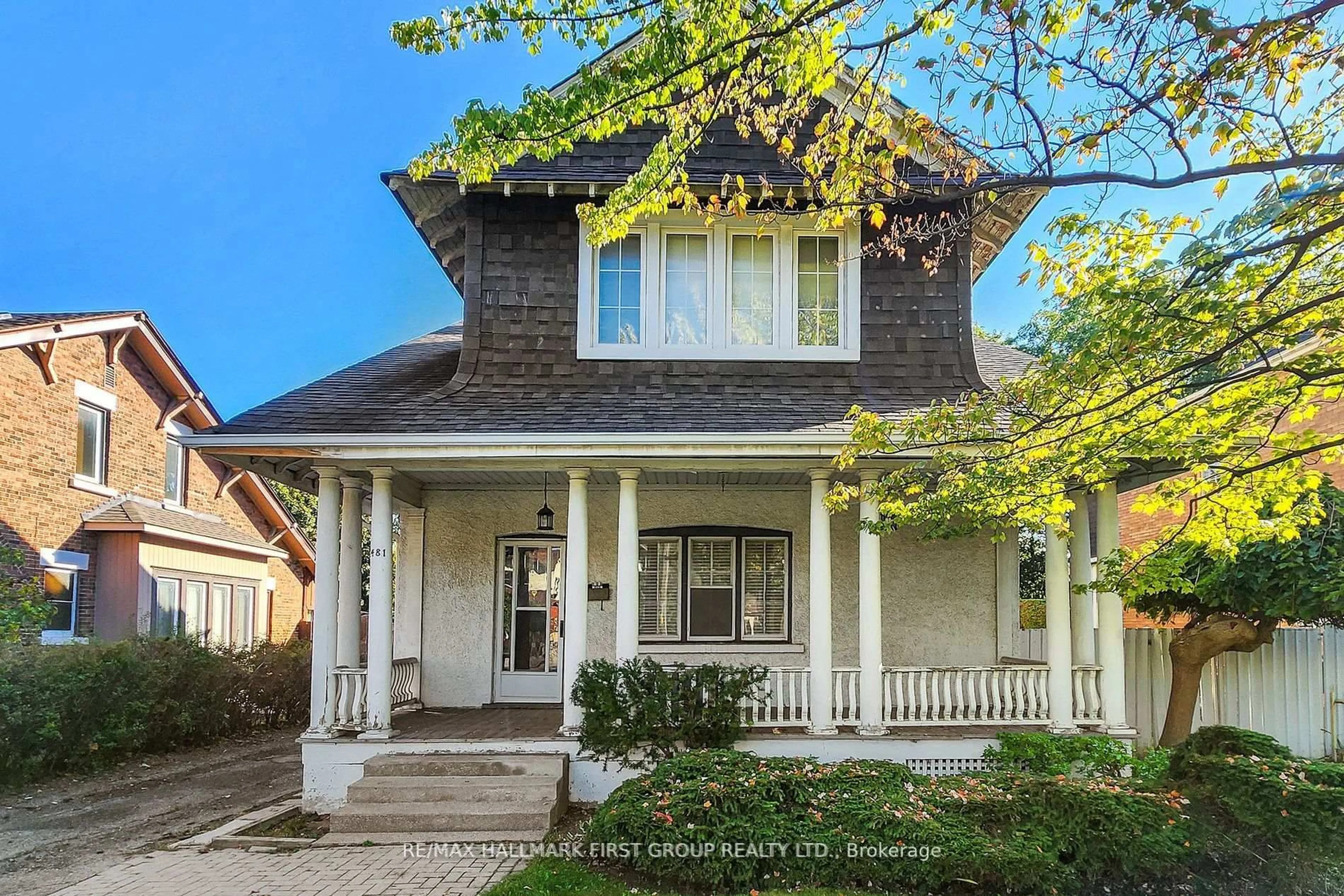 Home with brick exterior material, street for 481 Simcoe St, Oshawa Ontario L1G 4T8