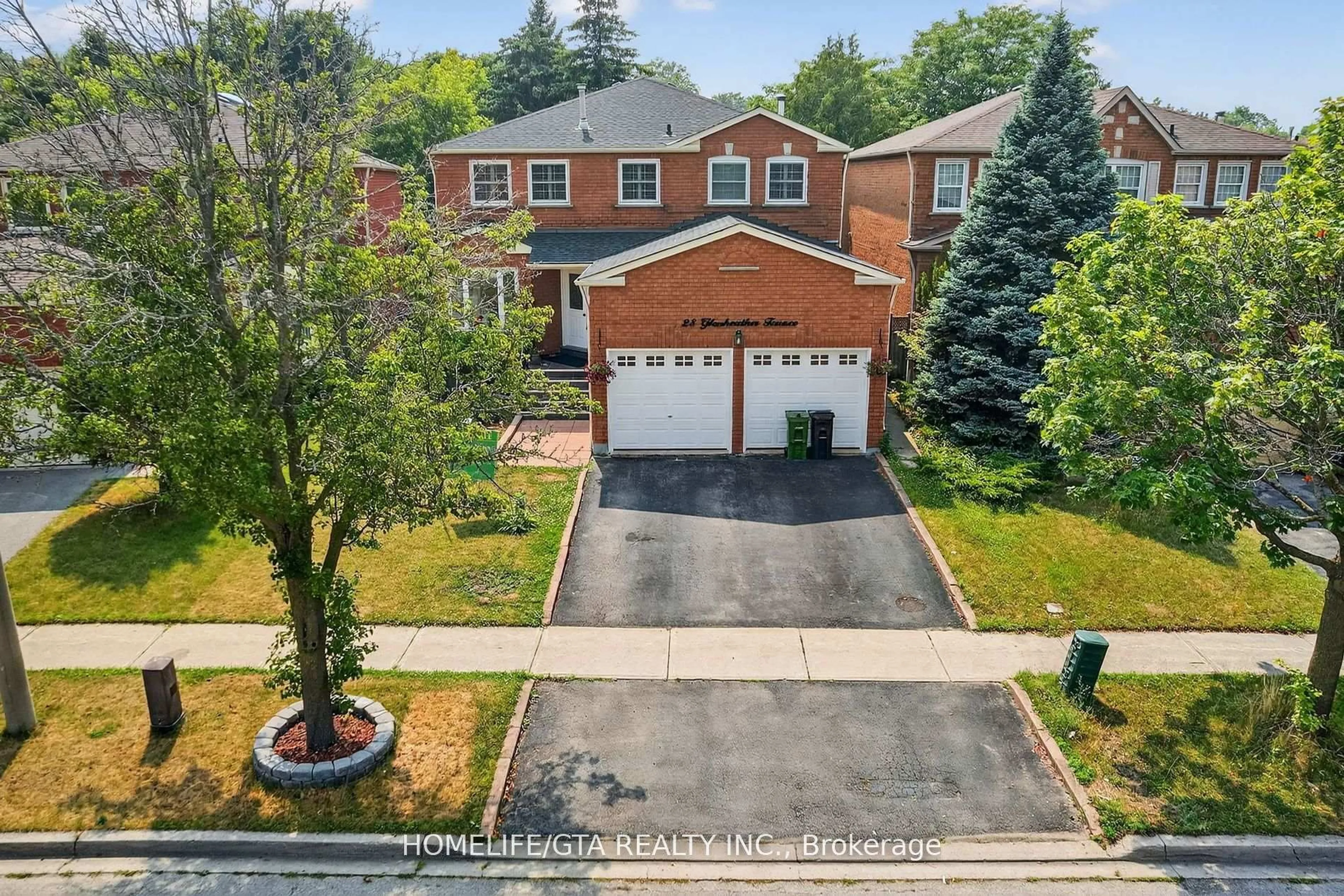 A pic from outside/outdoor area/front of a property/back of a property/a pic from drone, street for 28 Glenheather Terr, Toronto Ontario M1B 5H9