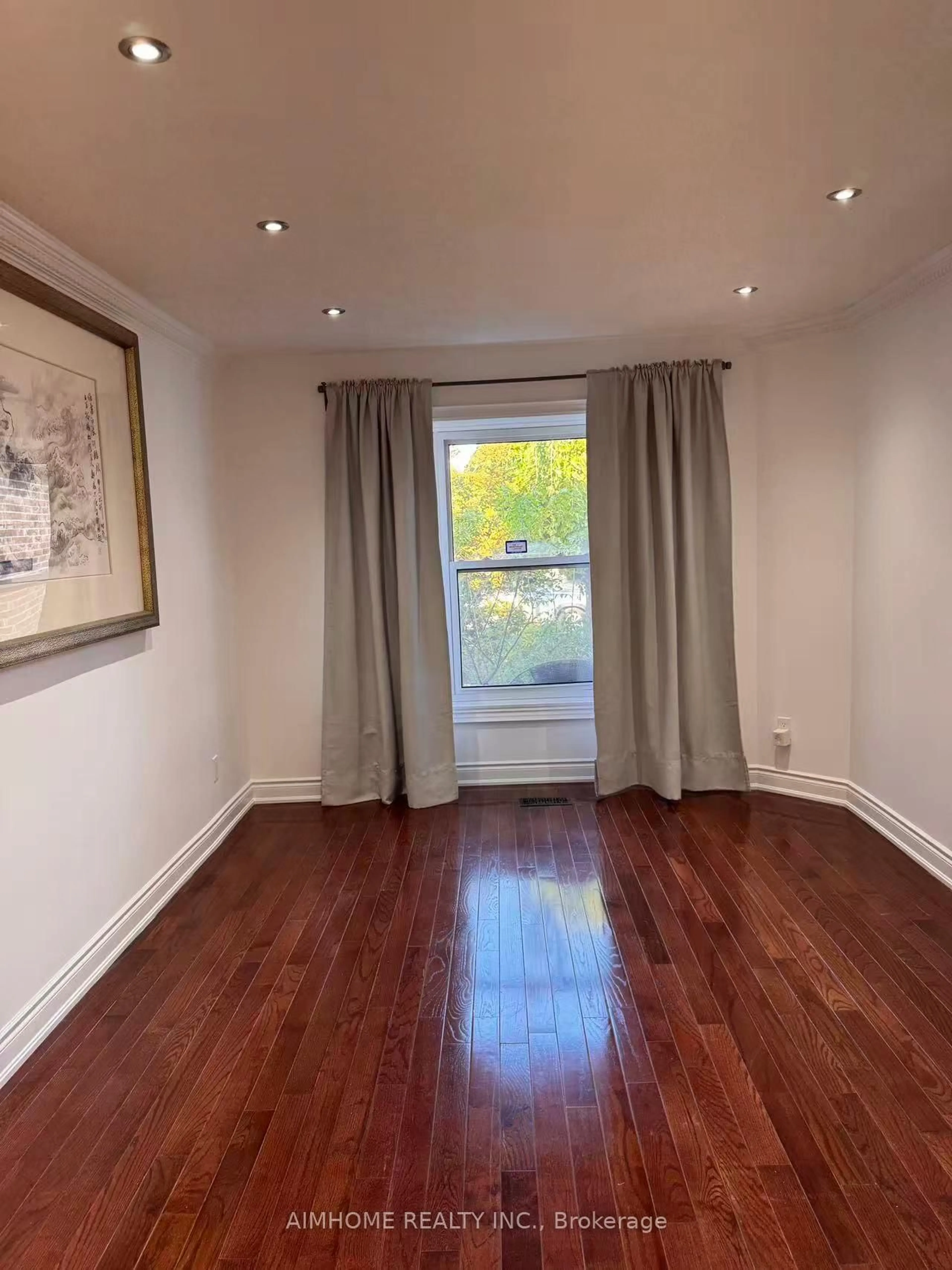 A pic of a room for 213 Hupfield Tr, Toronto Ontario M1B 4L8