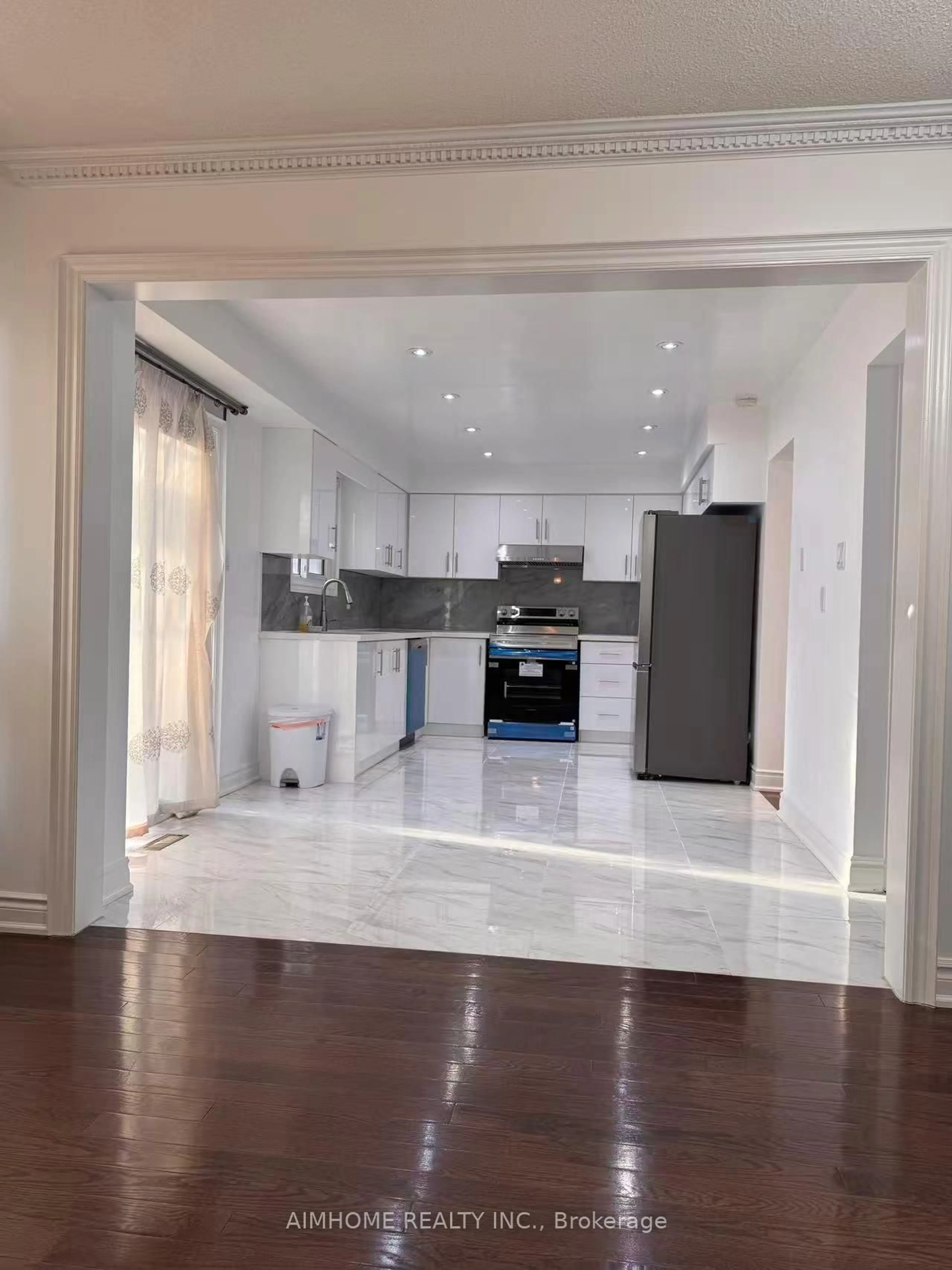 Open concept kitchen, unknown for 213 Hupfield Tr, Toronto Ontario M1B 4L8
