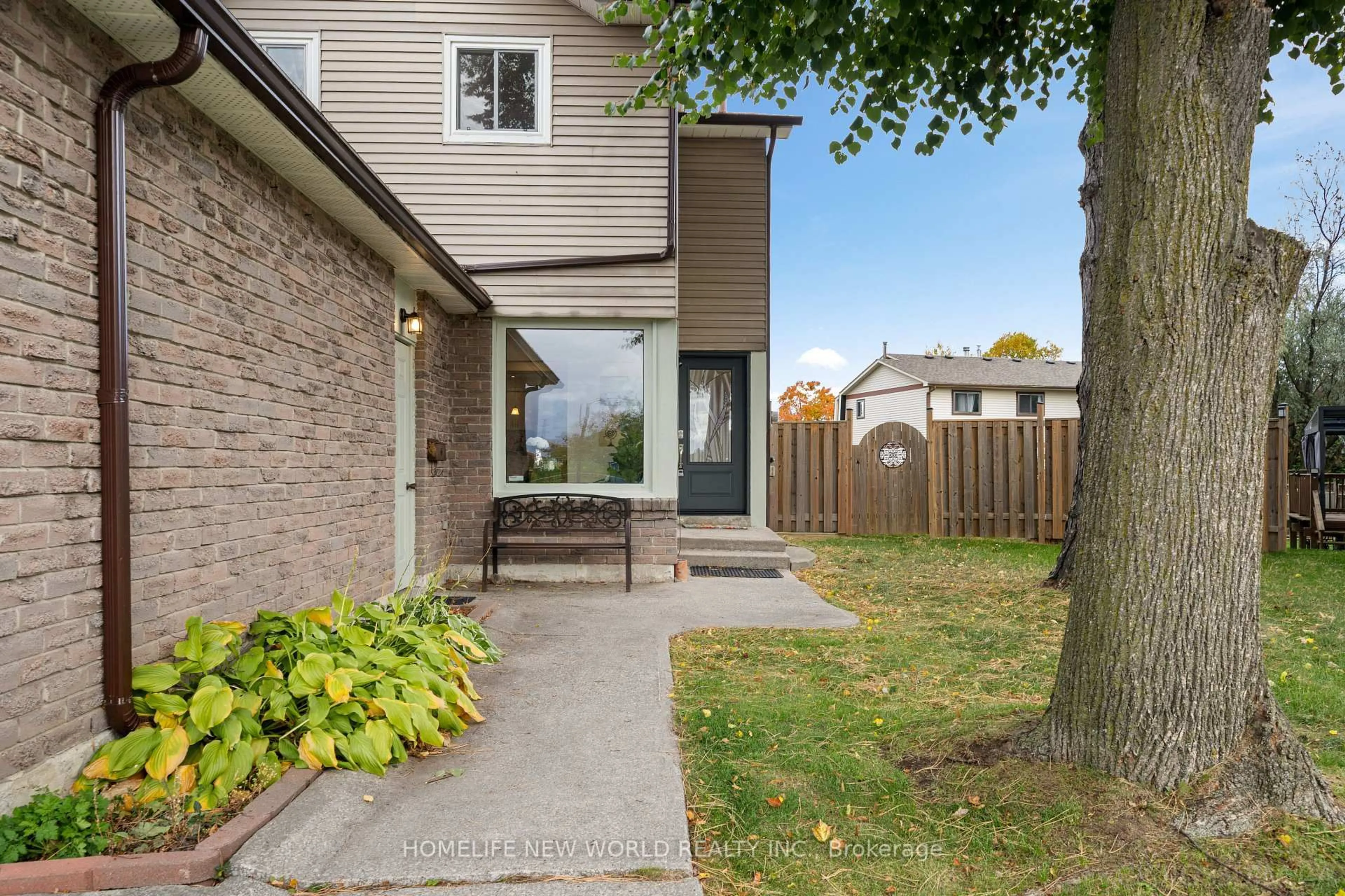 Patio, street for 20 Calora Crt, Toronto Ontario M1W 2Z9