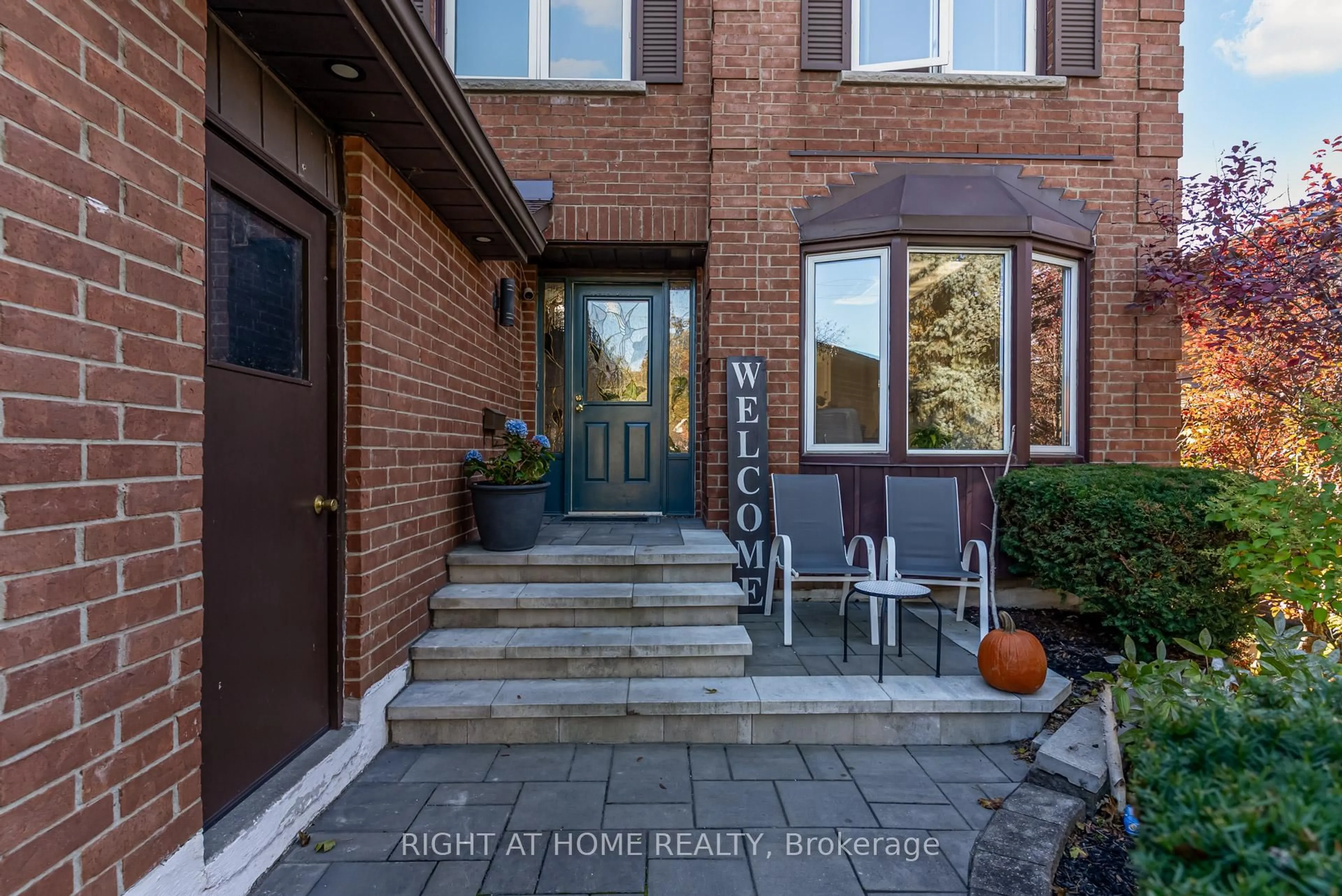 Unknown for 66 Glen Hill Dr, Whitby Ontario L1N 7A3