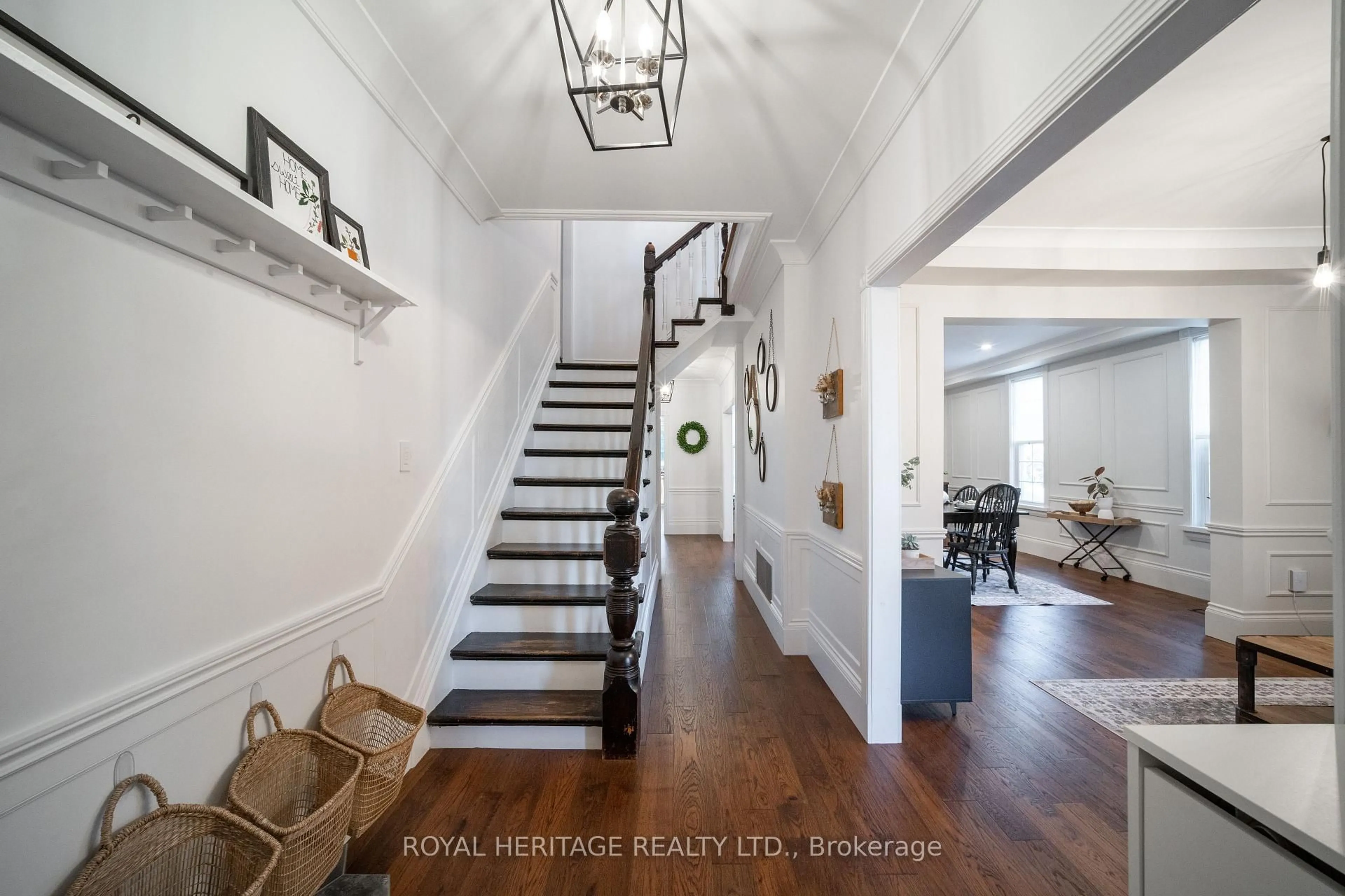 Indoor entryway for 5258 Old Brock Rd, Pickering Ontario L1Y 1A1