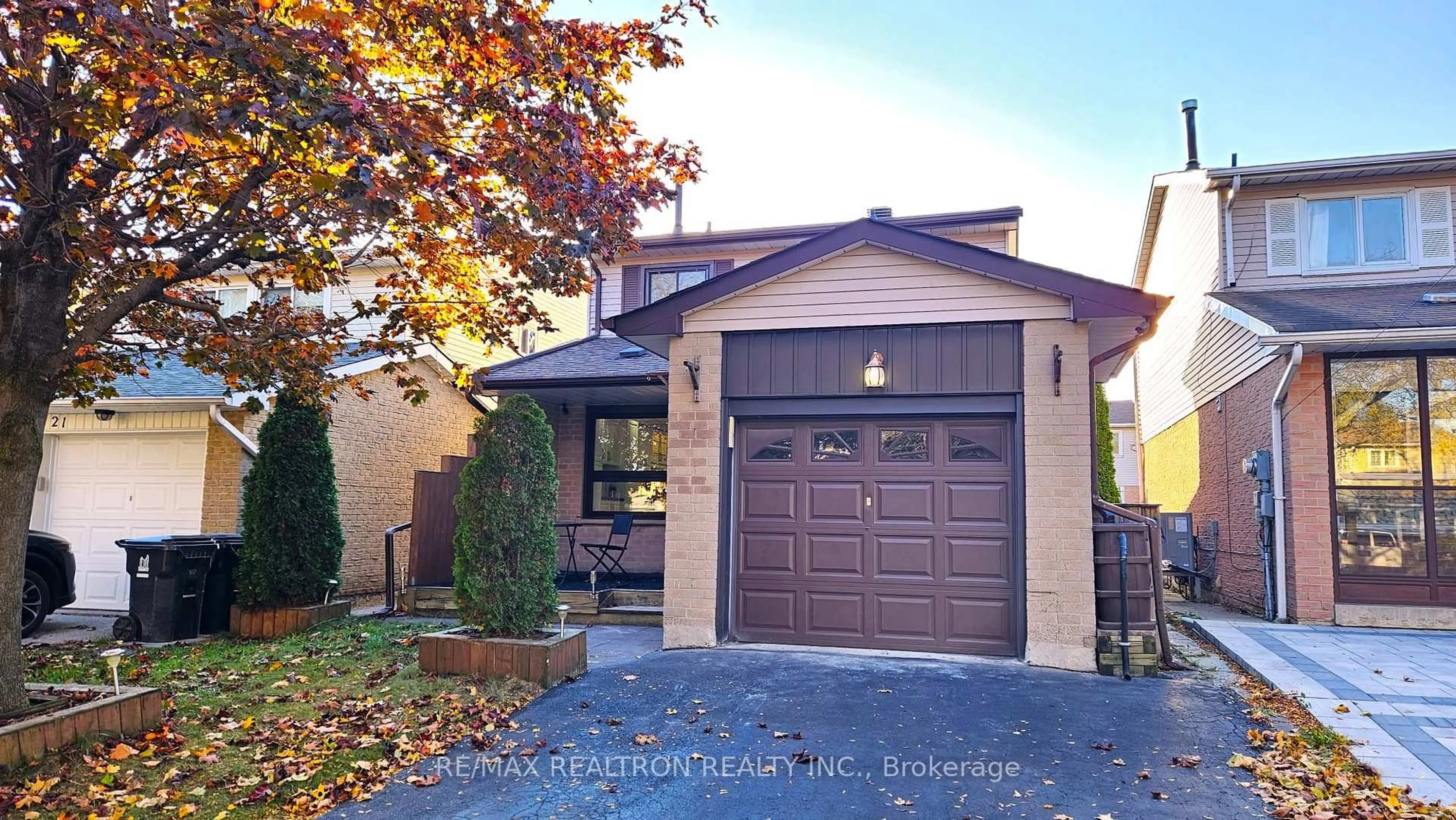 Unknown for 19 Pondtail Dr, Toronto Ontario M1V 1Z3