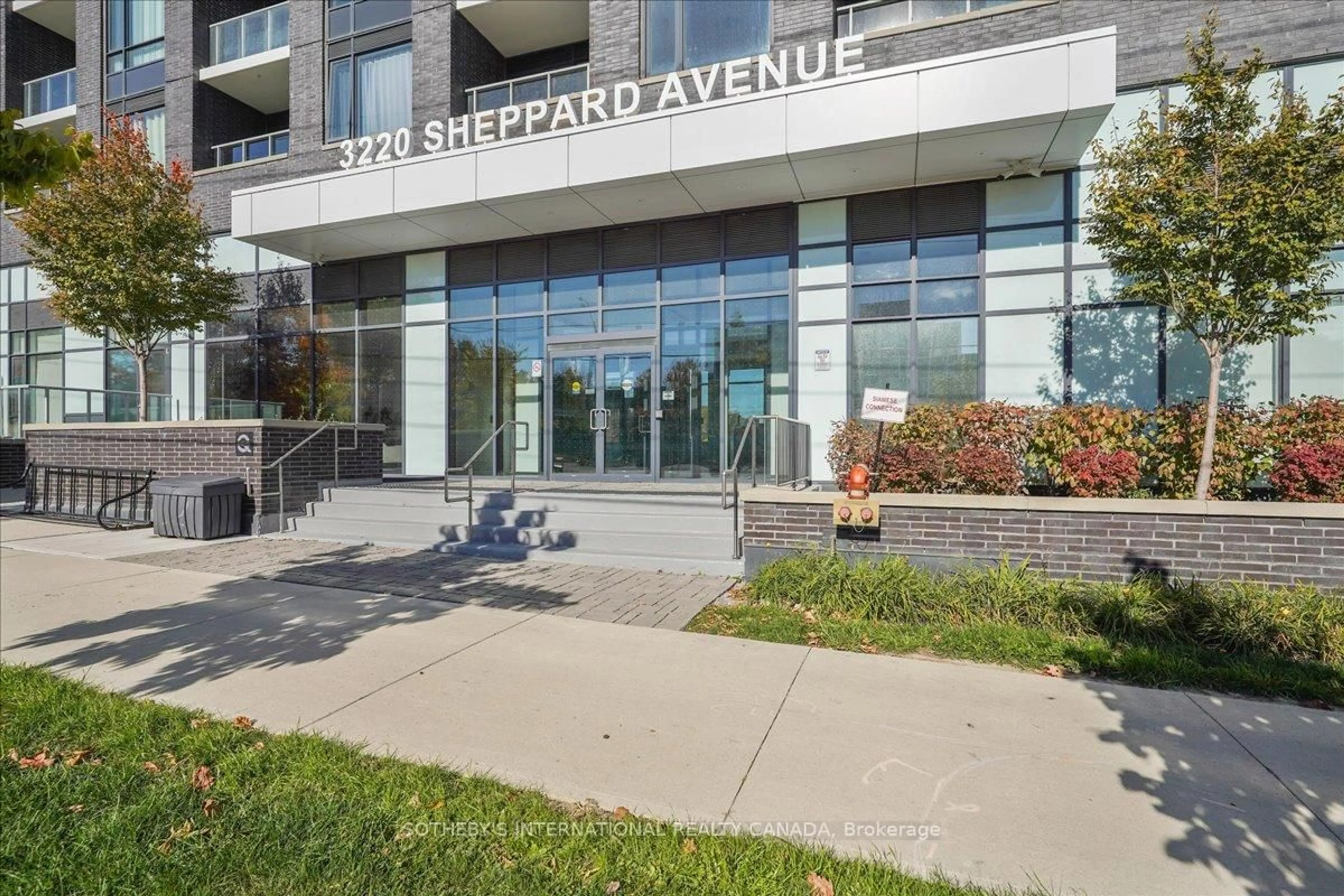 Patio, street for 3220 Sheppard Ave #1507, Toronto Ontario M1T 0B7