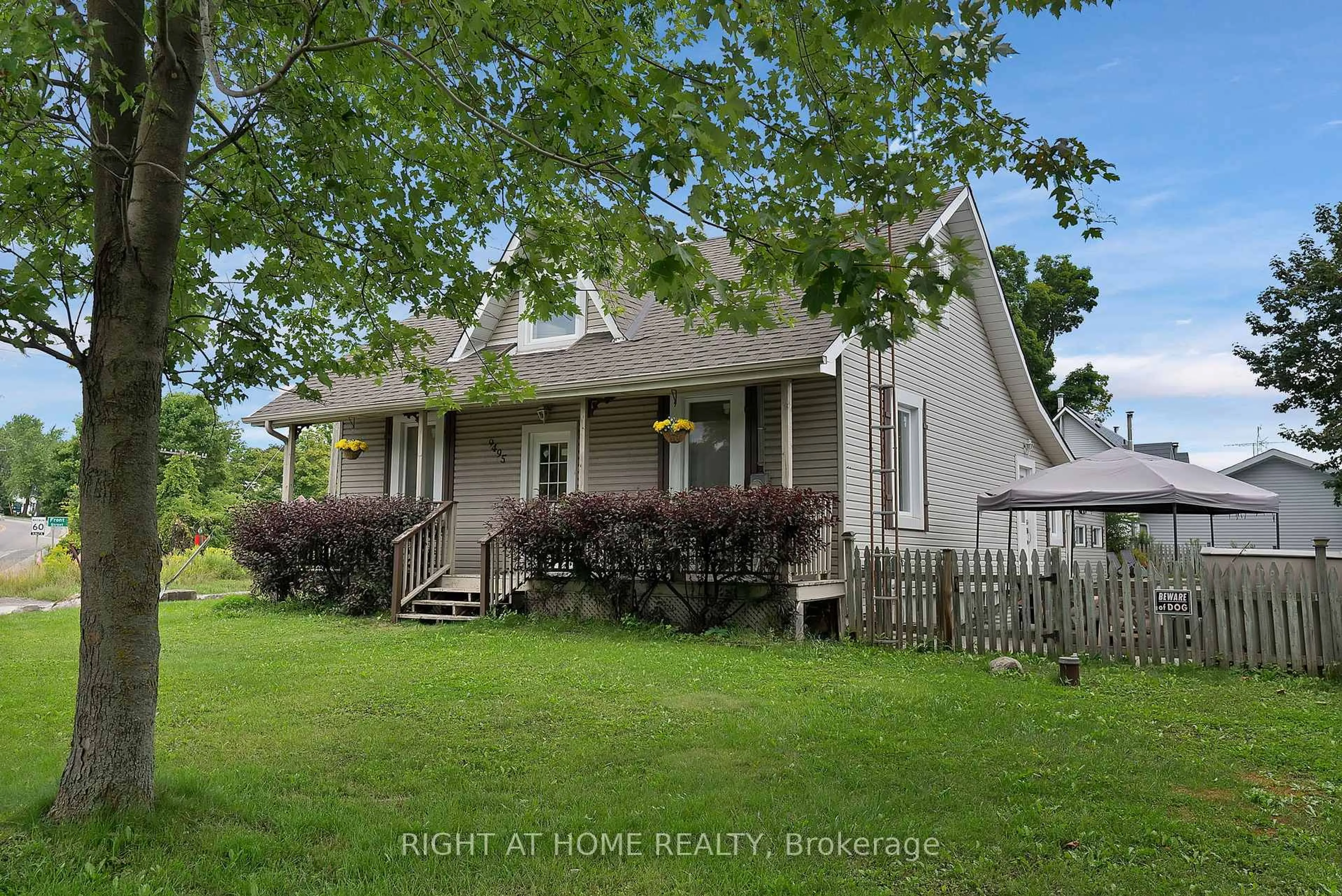 A pic from outside/outdoor area/front of a property/back of a property/a pic from drone, street for 9495 Baldwin St, Whitby Ontario L0B 1A0