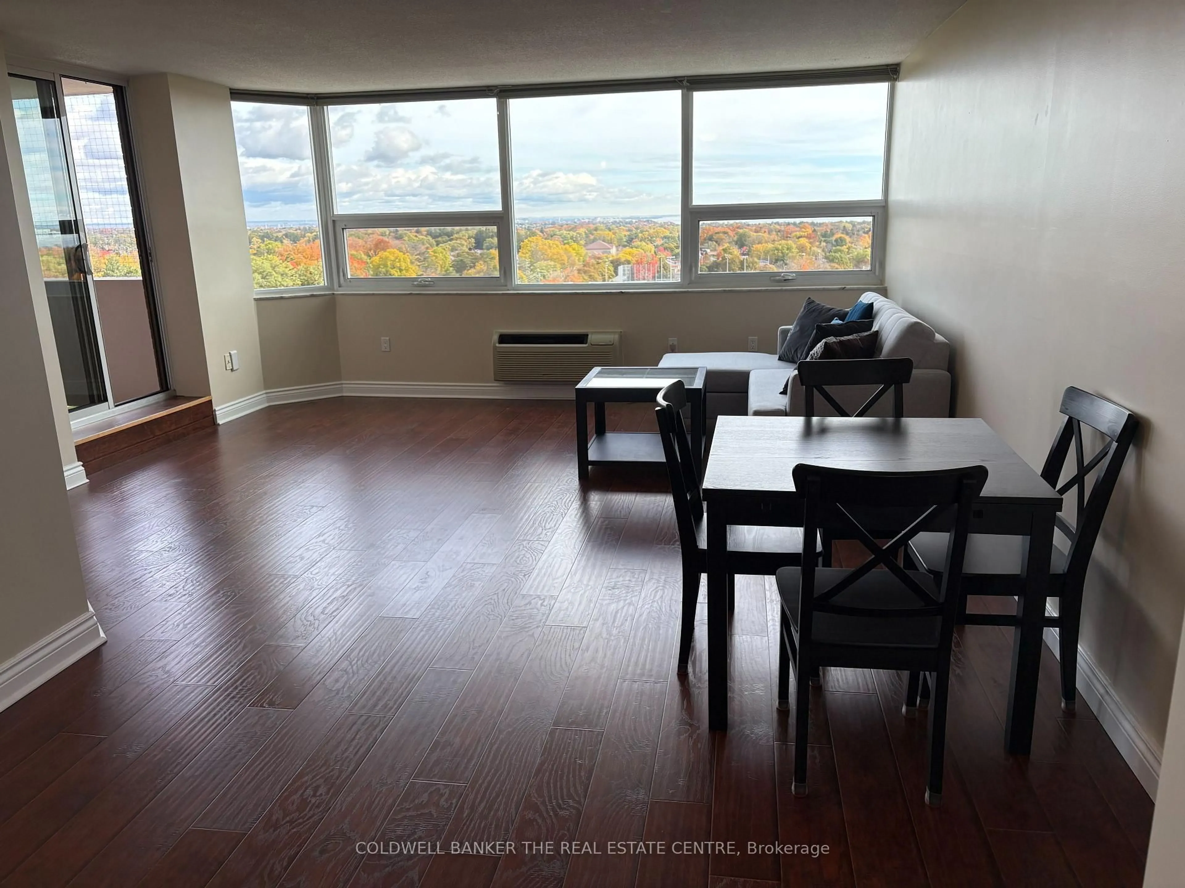 A pic of a room for 121 Ling Rd #1211, Toronto Ontario M1E 4Y2