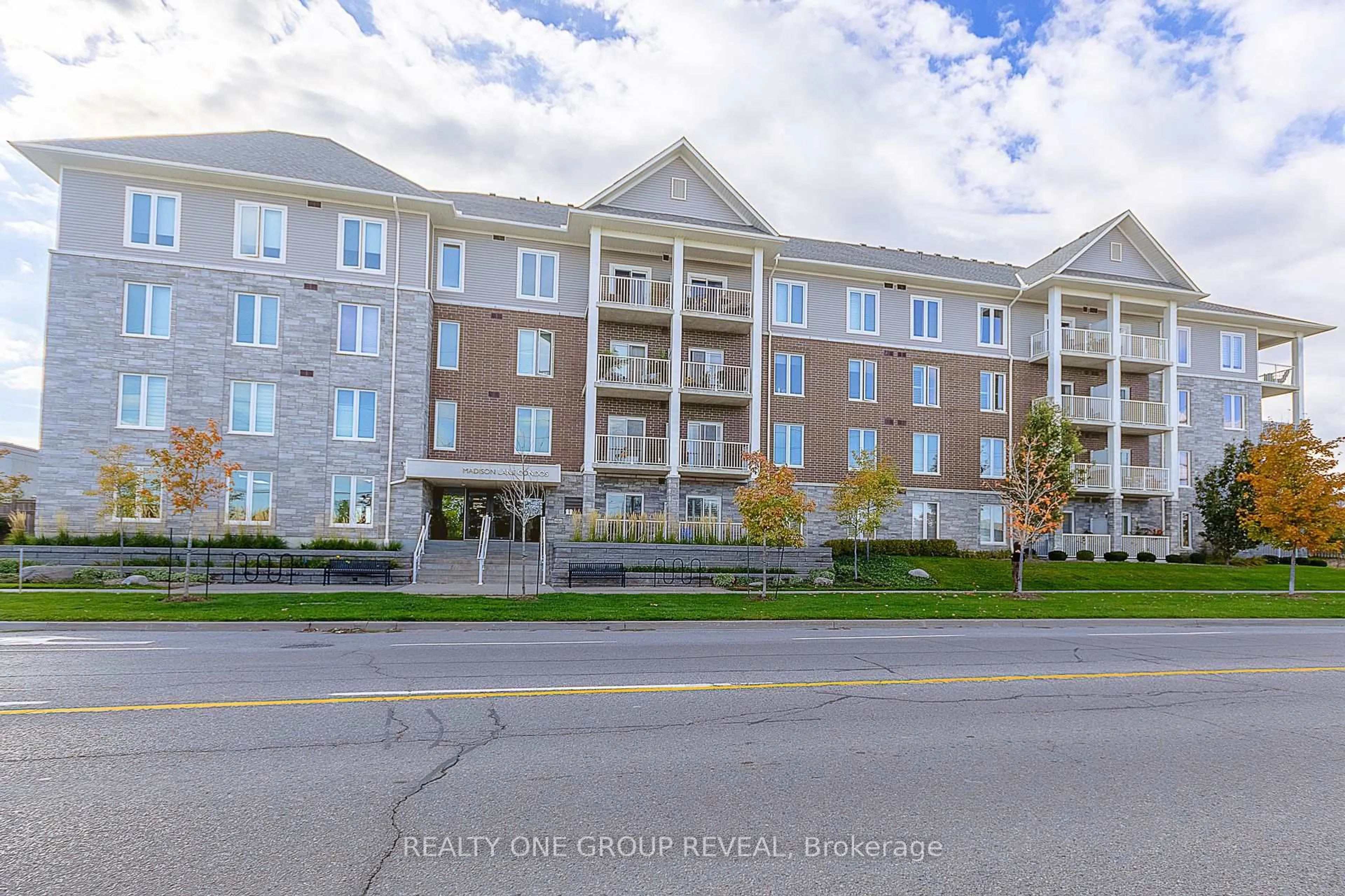 Unknown for 290 Liberty St #417, Clarington Ontario L1C 0V5